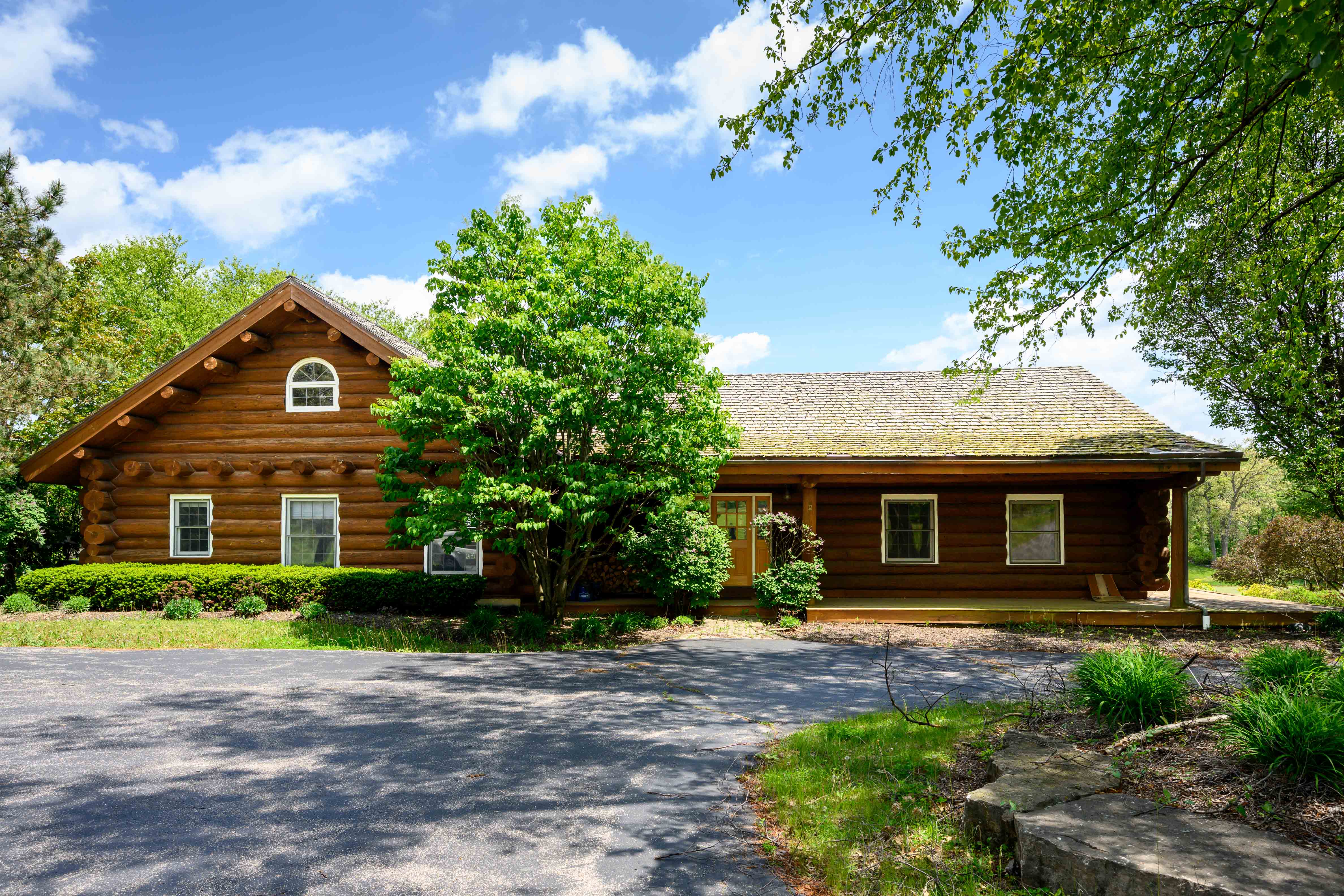  Stunning Real Log Home - 物件實景