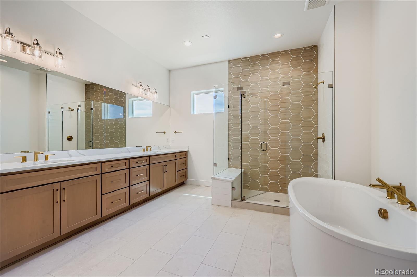 Castle Rock, Colorado, 80104, United States, 2 Bedrooms Bedrooms, ,3 BathroomsBathrooms,Residential,For Sale,1828537