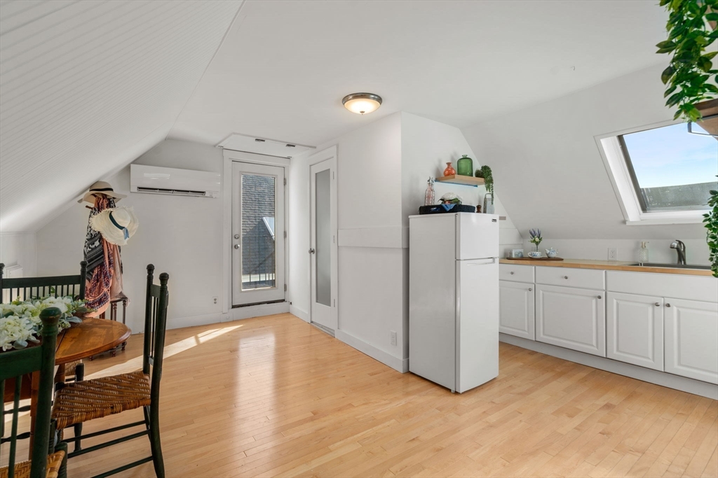 Somerville, Massachusetts, 02145, United States, 5 Bedrooms Bedrooms, ,3 BathroomsBathrooms,Residential,For Sale,1818195