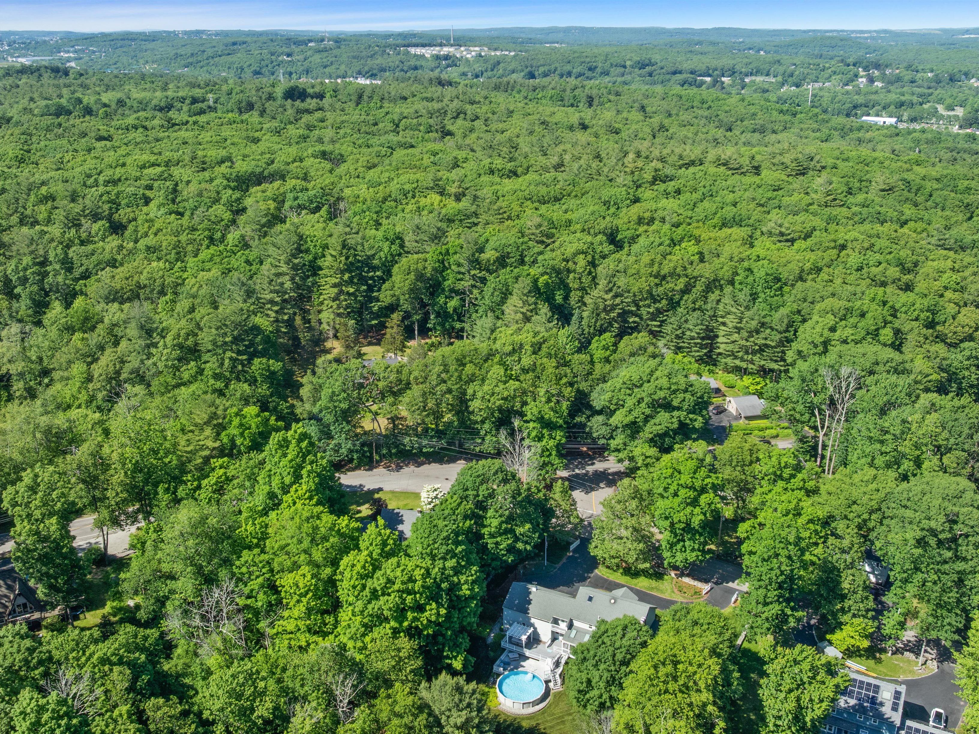 61 Beach Street, Millbury, MA 01527 - 物件實景