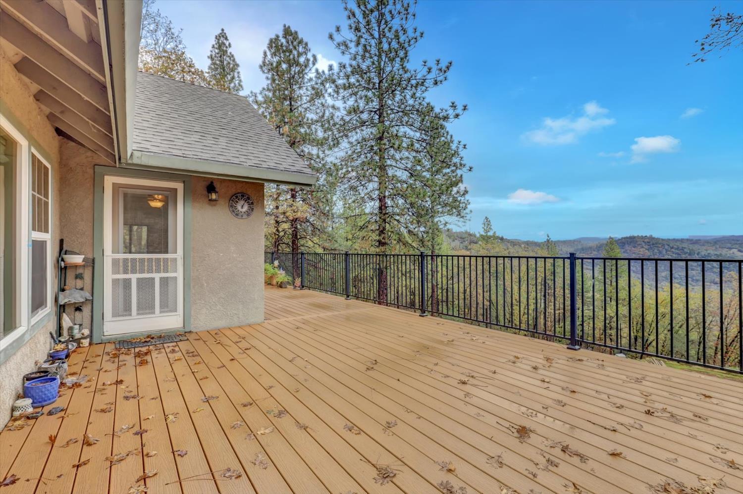 Grass Valley, California, 95949, United States, 2 Bedrooms Bedrooms, ,1 BathroomBathrooms,Residential,For Sale,1993836