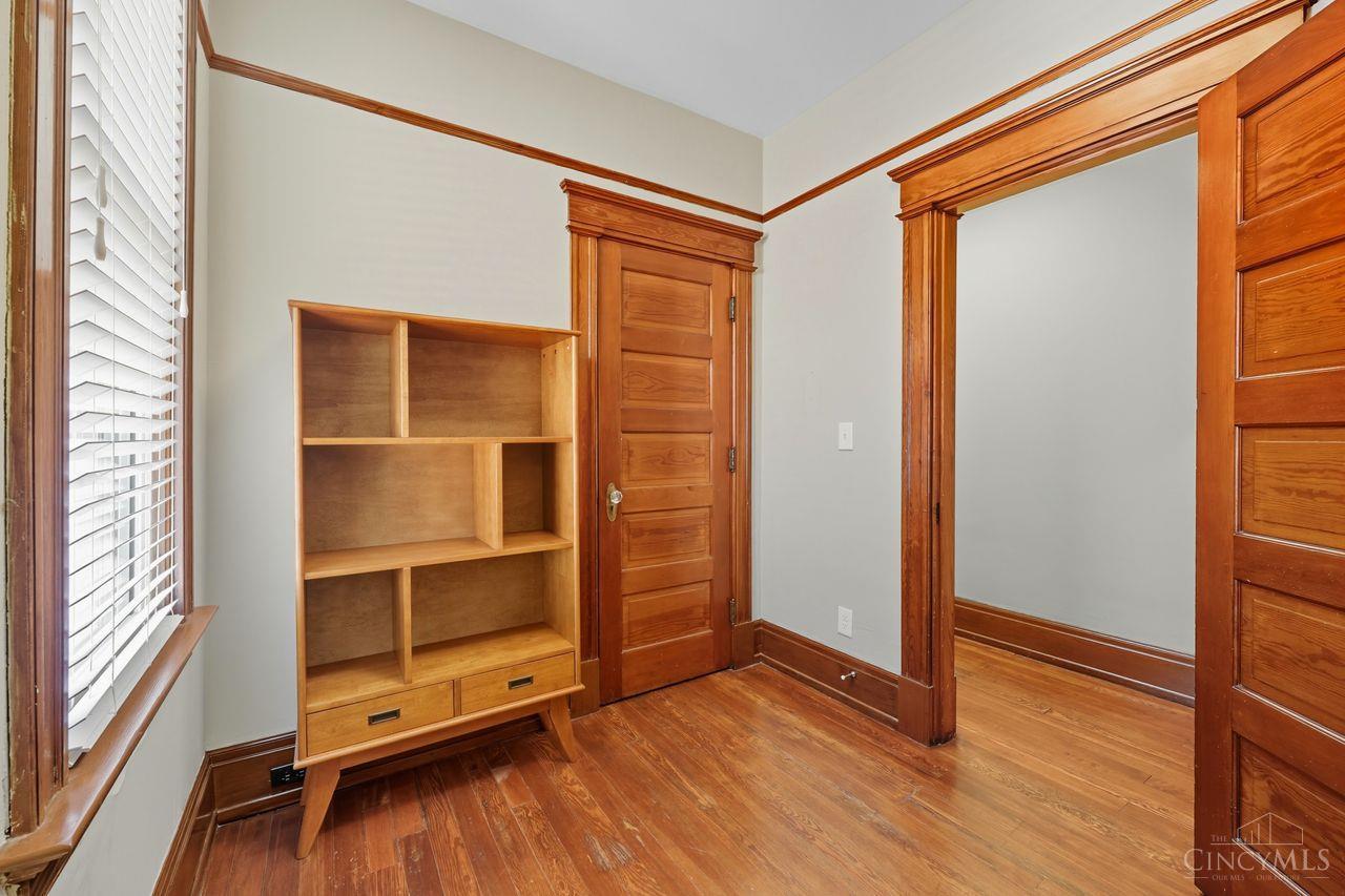 Norwood, Ohio, 45212, United States, 5 Bedrooms Bedrooms, ,5 BathroomsBathrooms,Residential,For Sale,1948609