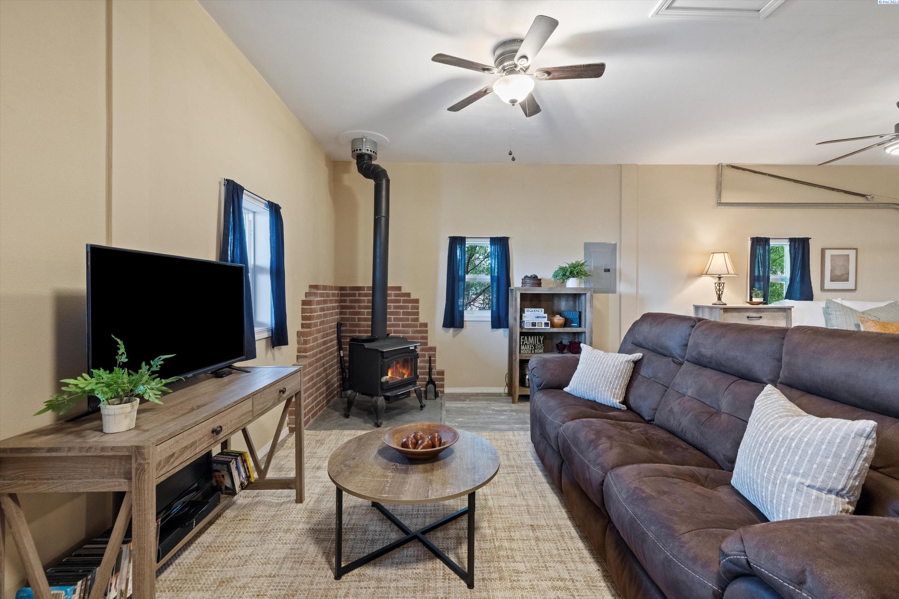 18228 SW Shore Avenue, Beverly, Washington, 99321, United States, ,Residential,For Sale,18228 SW Shore Avenue,1630879