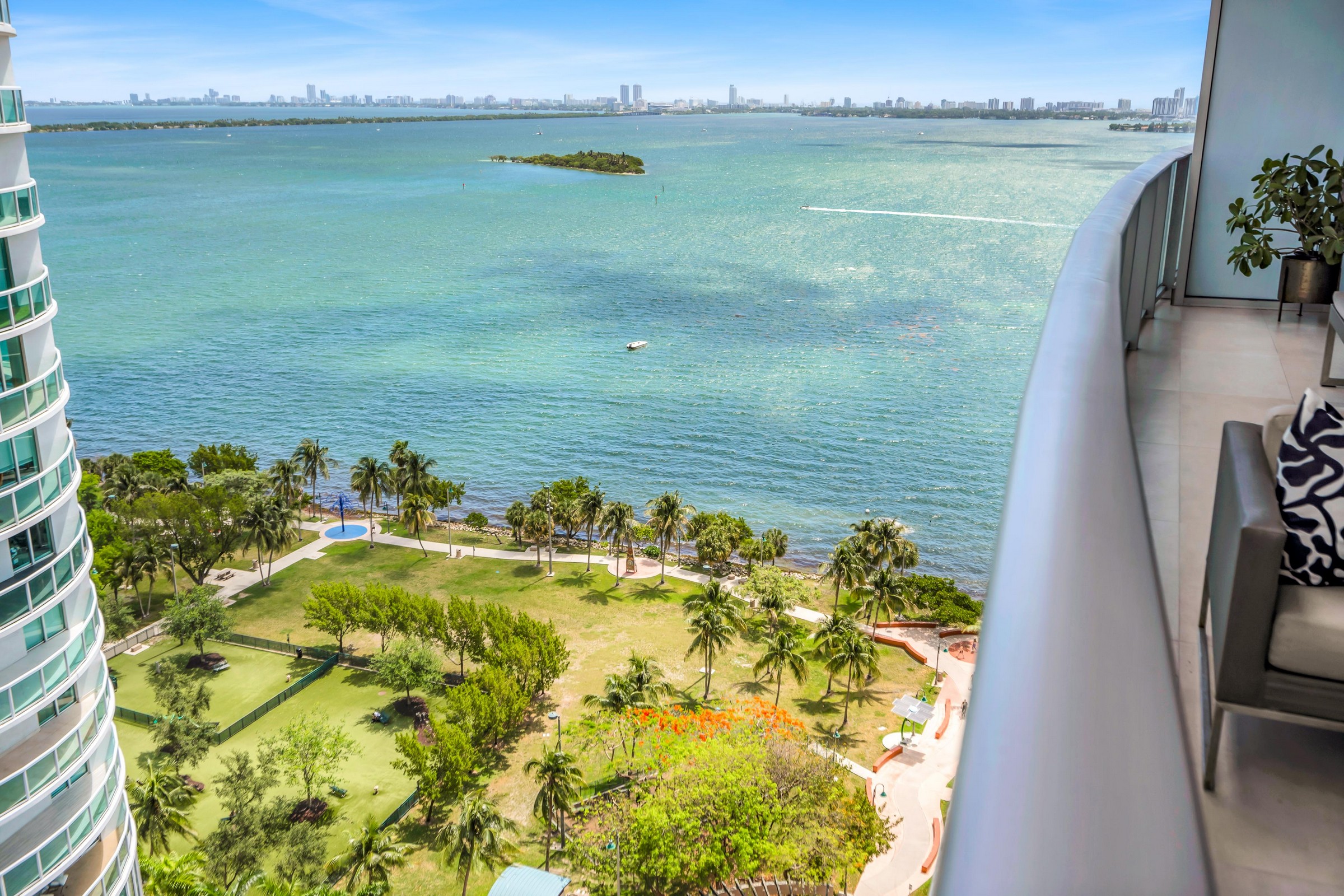  488 NE 18th St, Miami, FL, 33132 - 物件實景