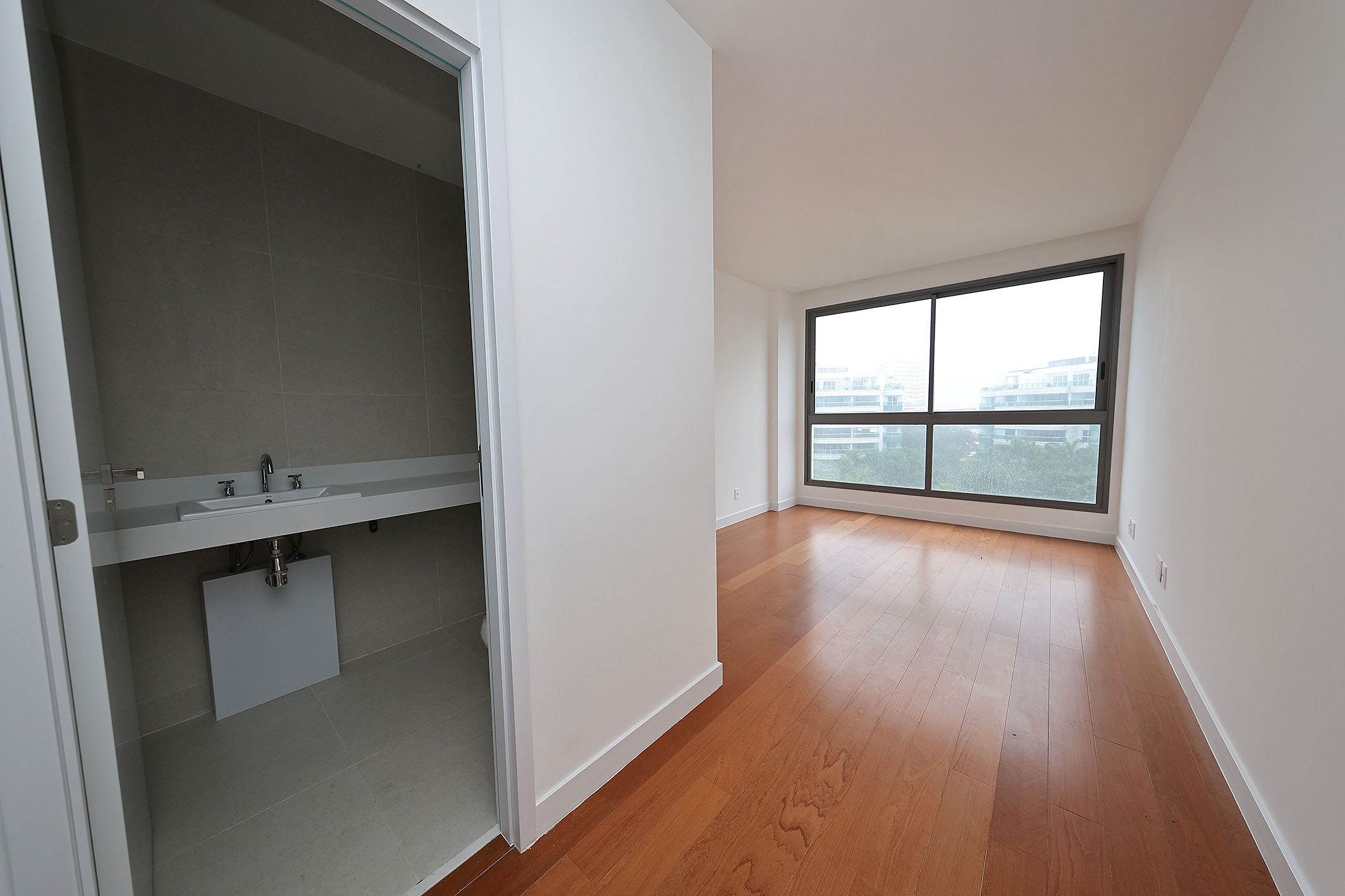  Spacious four-suite residence in a full-service residential condominium - 物件實景