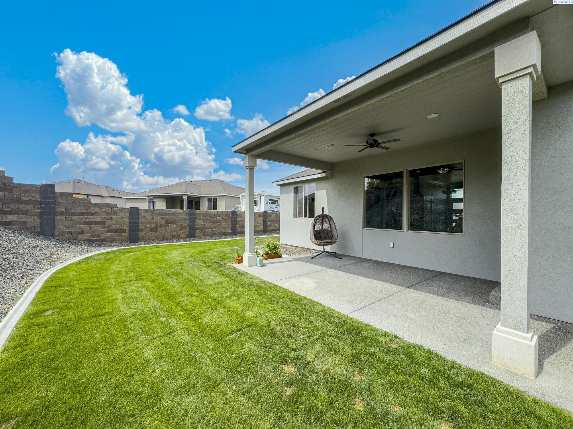 West Richland, Washington, 99353, United States, 5 Bedrooms Bedrooms, ,2 BathroomsBathrooms,Residential,For Sale,1873826