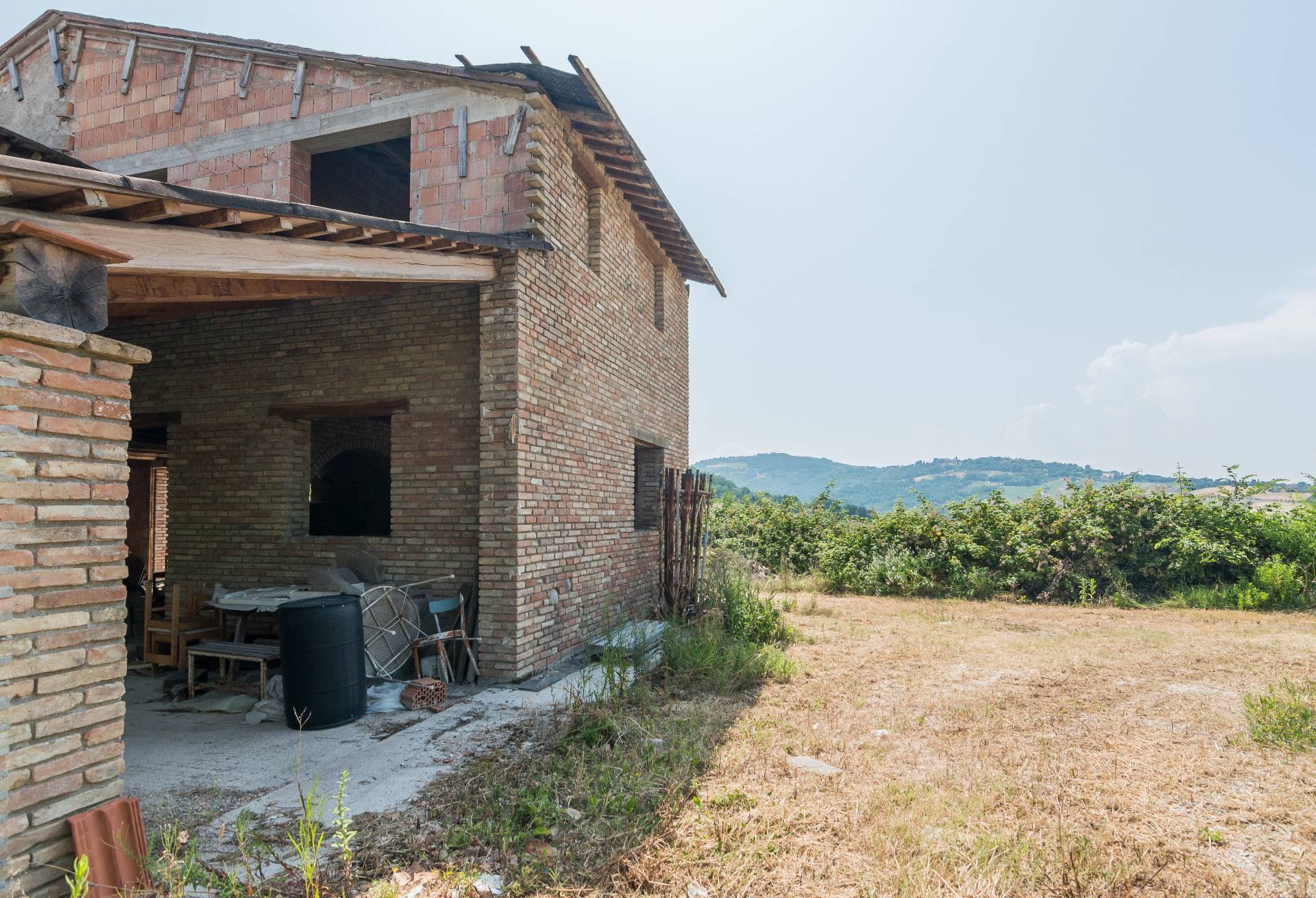 Montelabbate, Pesaro e Urbino, 61025, IT, 4 Bedrooms Bedrooms, ,3 BathroomsBathrooms,Residential,For Sale,1876192