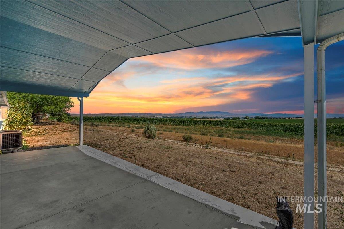 New Plymouth, Idaho, 83655-5457, United States, 5 Bedrooms Bedrooms, ,Residential,For Sale,1918304