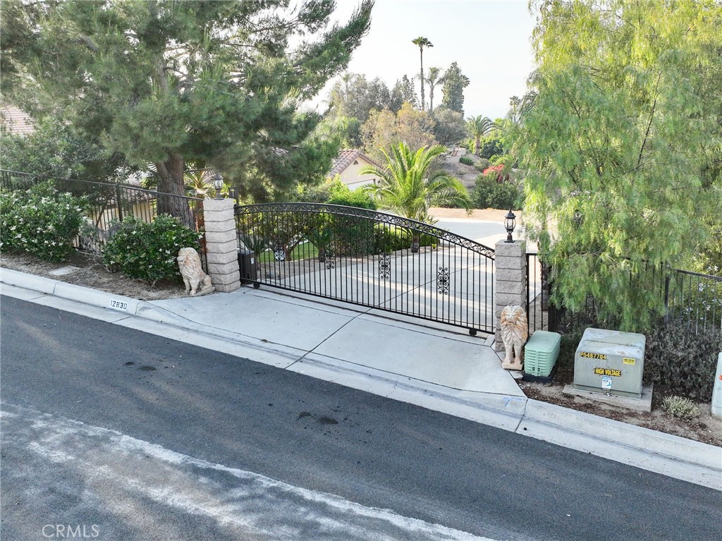 Riverside, California, 92503, United States, 5 Bedrooms Bedrooms, ,4 BathroomsBathrooms,Residential,For Sale,1849957