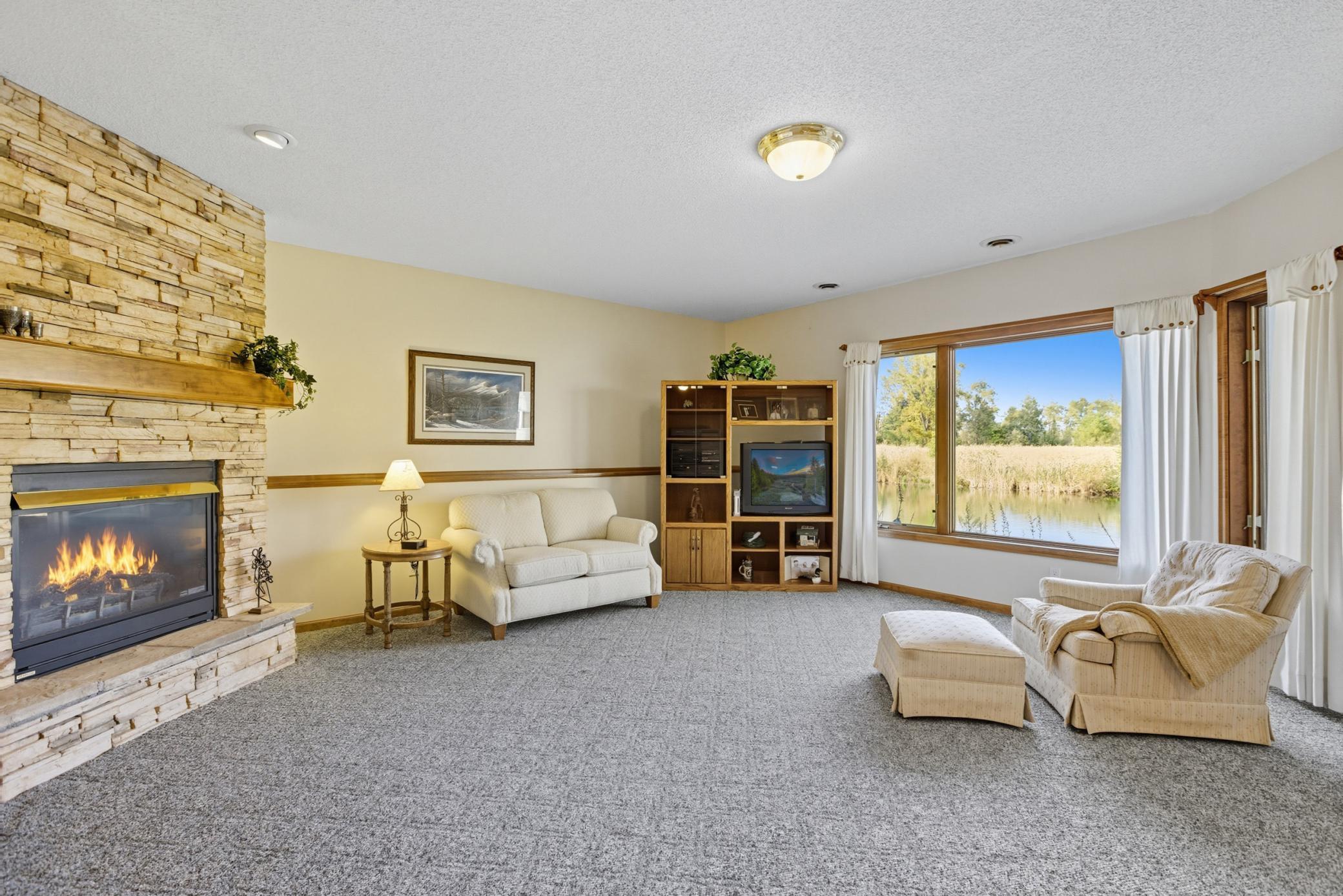 Plymouth, Minnesota, 55446, United States, 3 Bedrooms Bedrooms, ,2 BathroomsBathrooms,Residential,For Sale,1957891