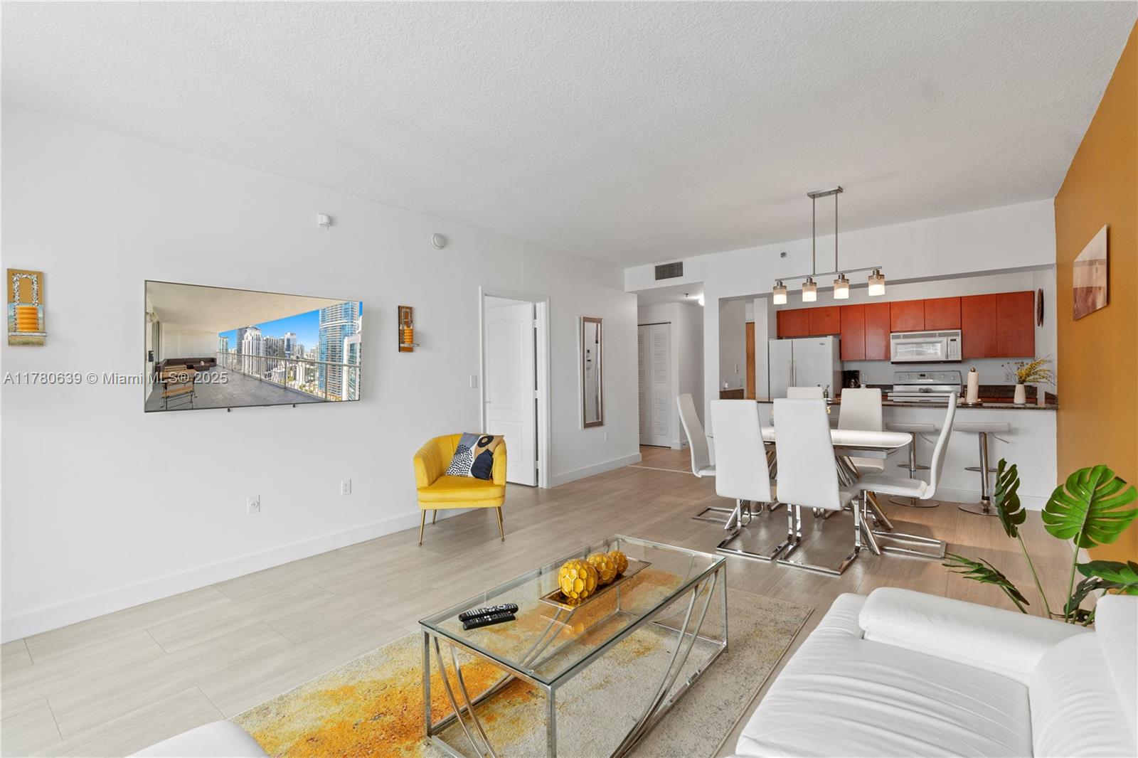 Miami, Florida, 33131, United States, 1 Bedroom Bedrooms, ,1 BathroomBathrooms,Residential,For Sale,1768107