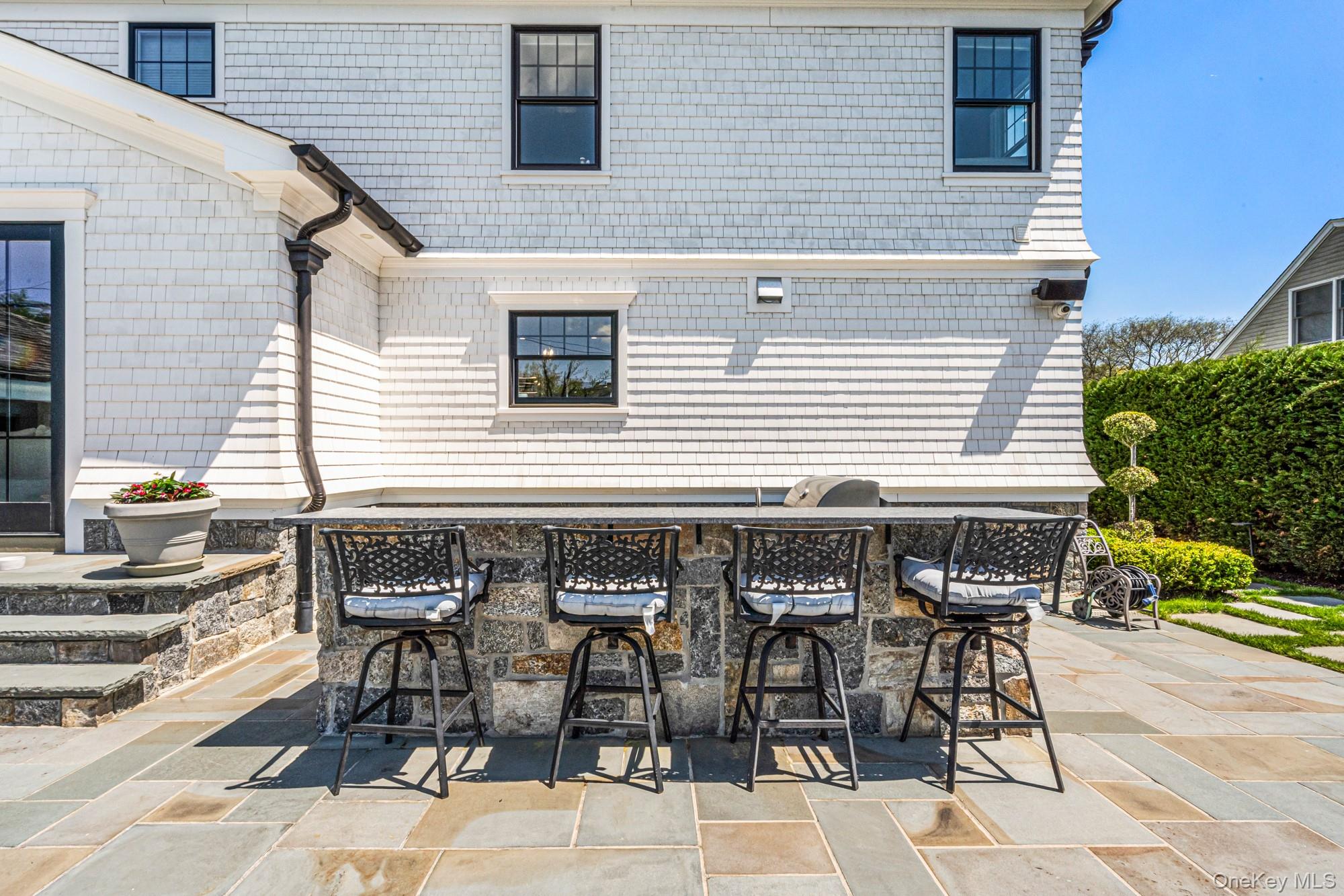  25 Boyd Drive, Westbury, NY, 11590 - 物件實景