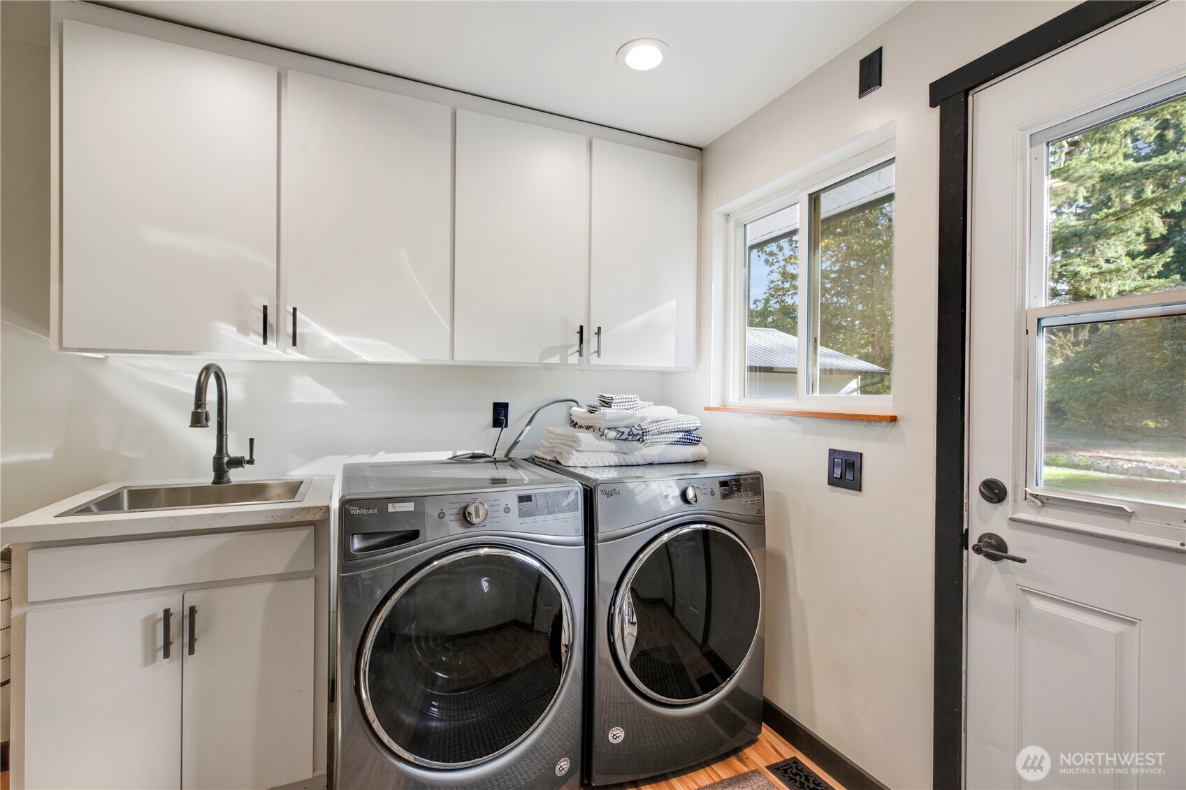 Maple Valley, Washington, 98038, United States, 3 Bedrooms Bedrooms, ,1 BathroomBathrooms,Residential,For Sale,1949722