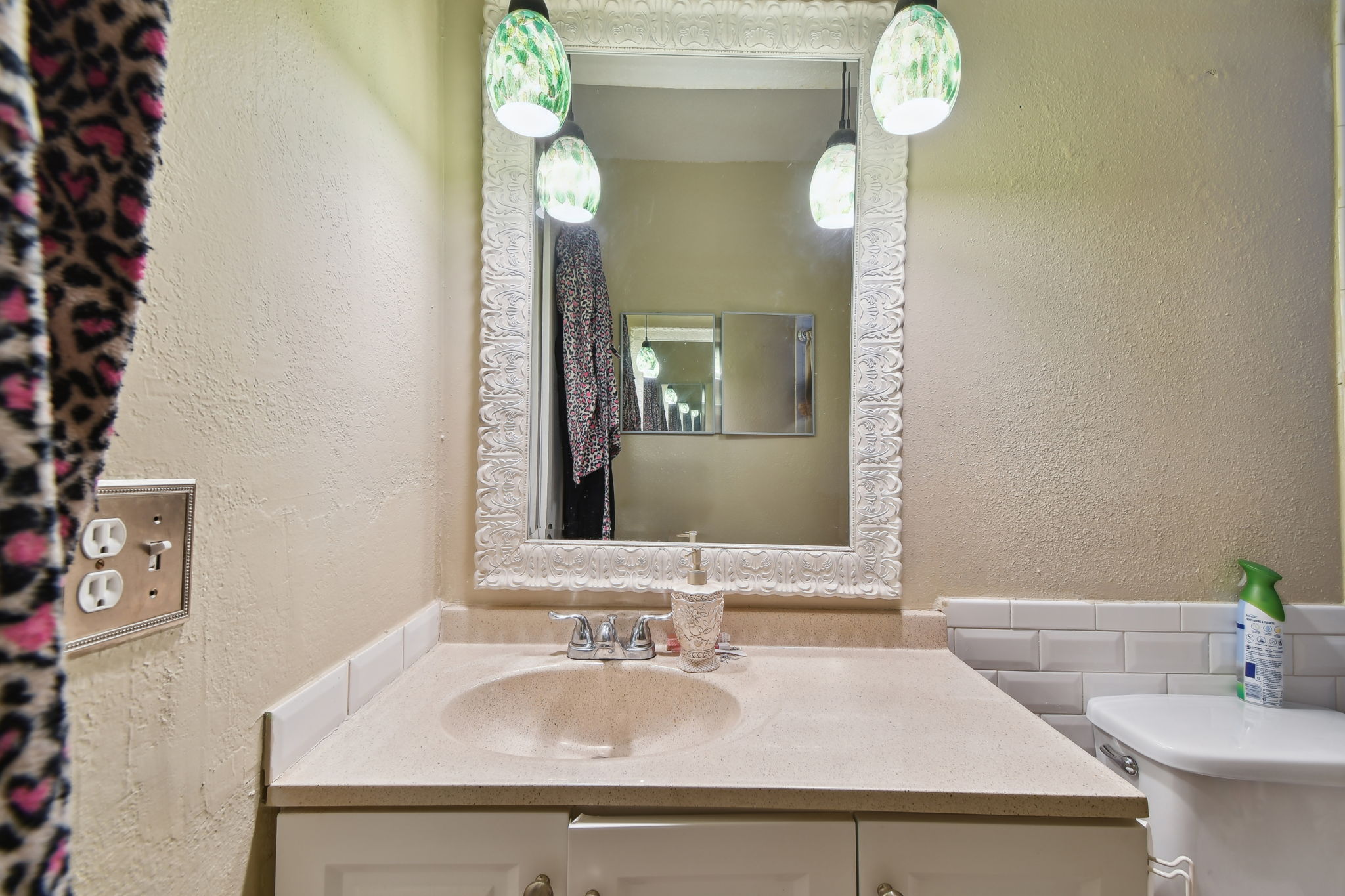 515 129th Ave E, Madeira Beach, Florida, 33708, United States, 4 Bedrooms Bedrooms, ,4 BathroomsBathrooms,Residential,For Sale,515 129th Ave E,1413375