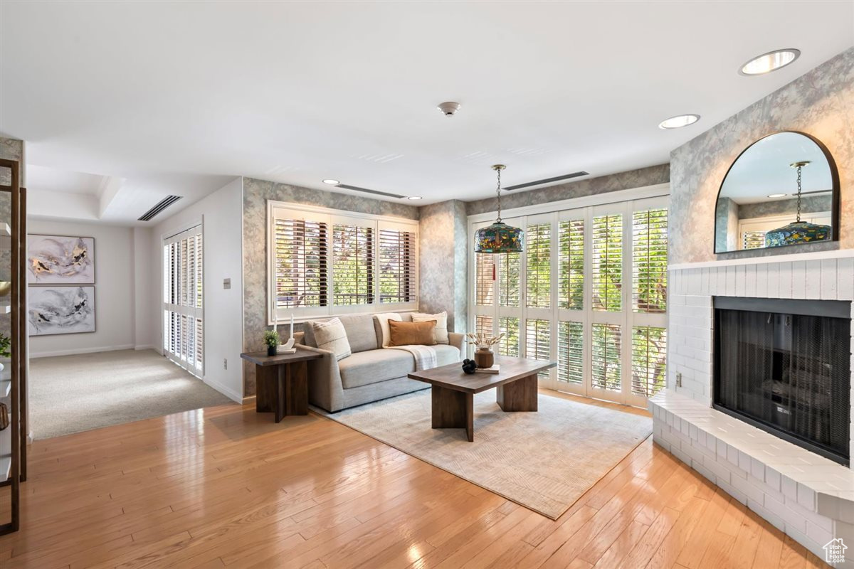 Salt Lake City, Utah, 84102, United States, 3 Bedrooms Bedrooms, ,2 BathroomsBathrooms,Residential,For Sale,1940882
