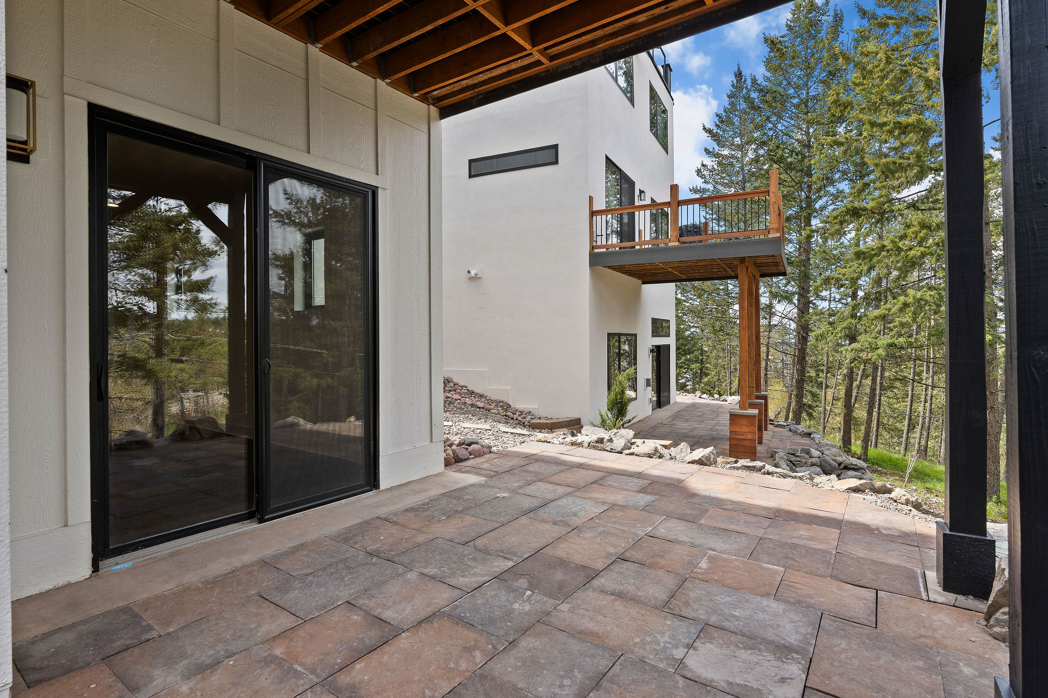  215 Whisper Ridge Drive - 物件實景