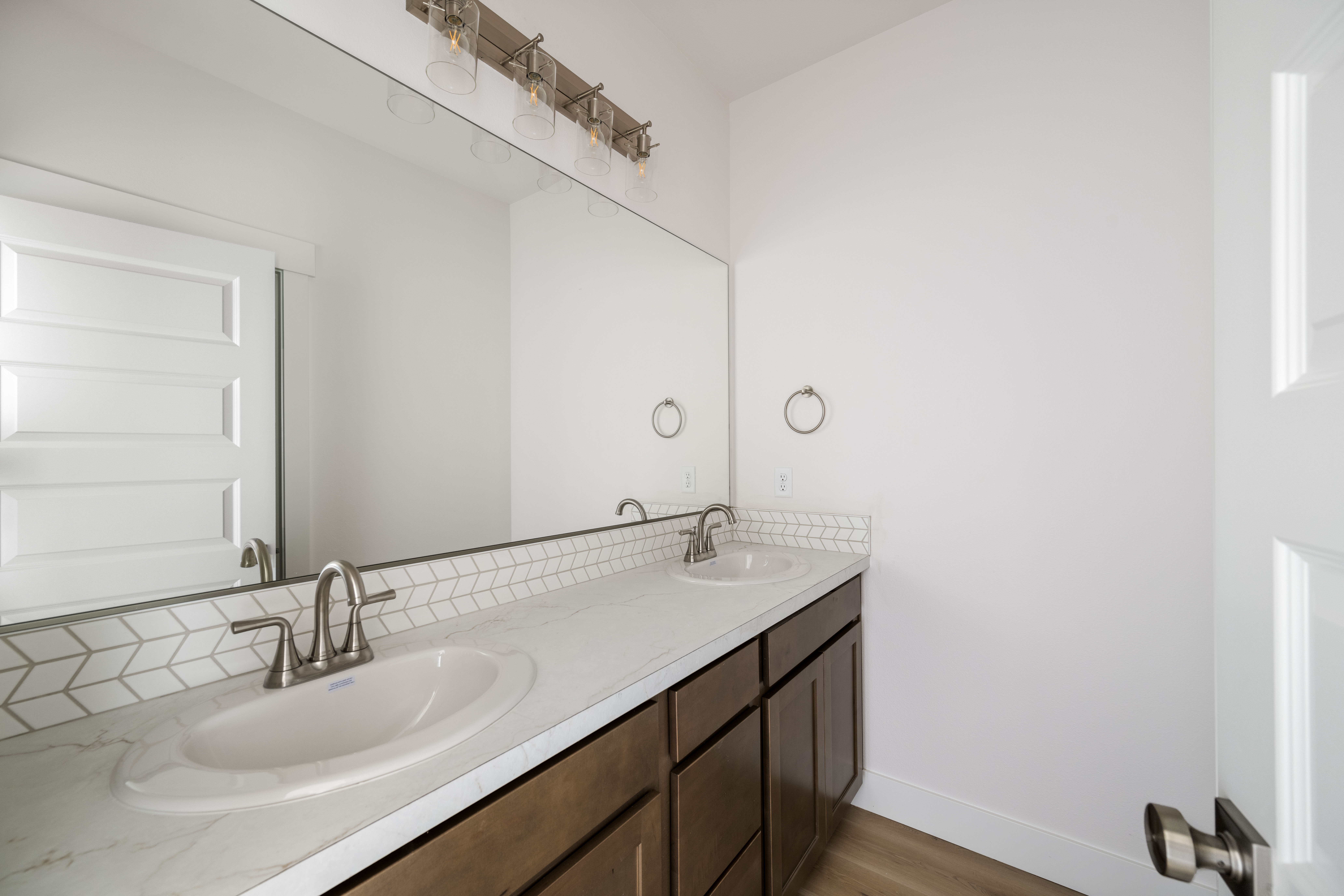  The Cedar II by Peake Homes- Lot 7 - 物件實景