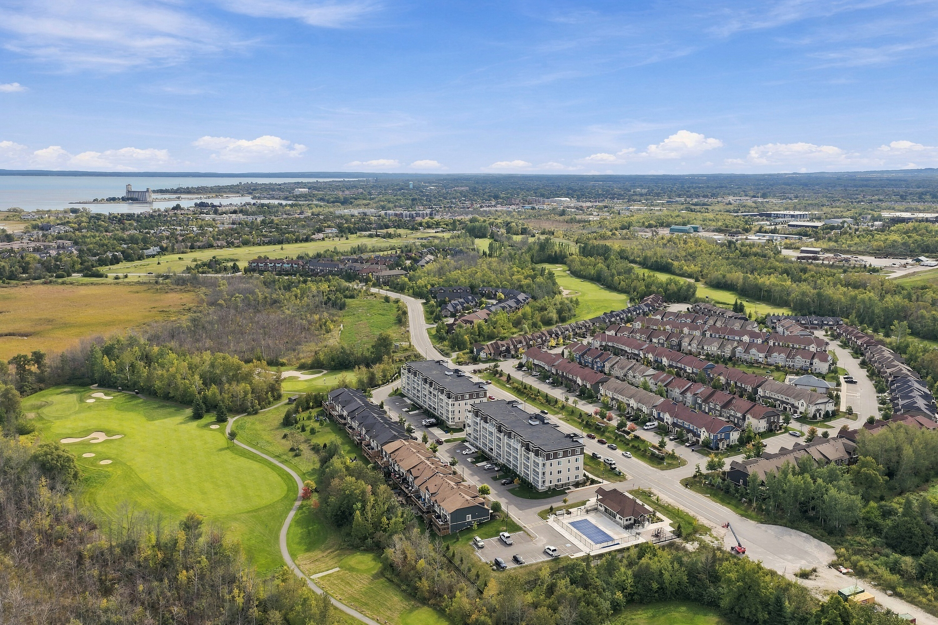  Charming Collingwood Condo - 物件實景