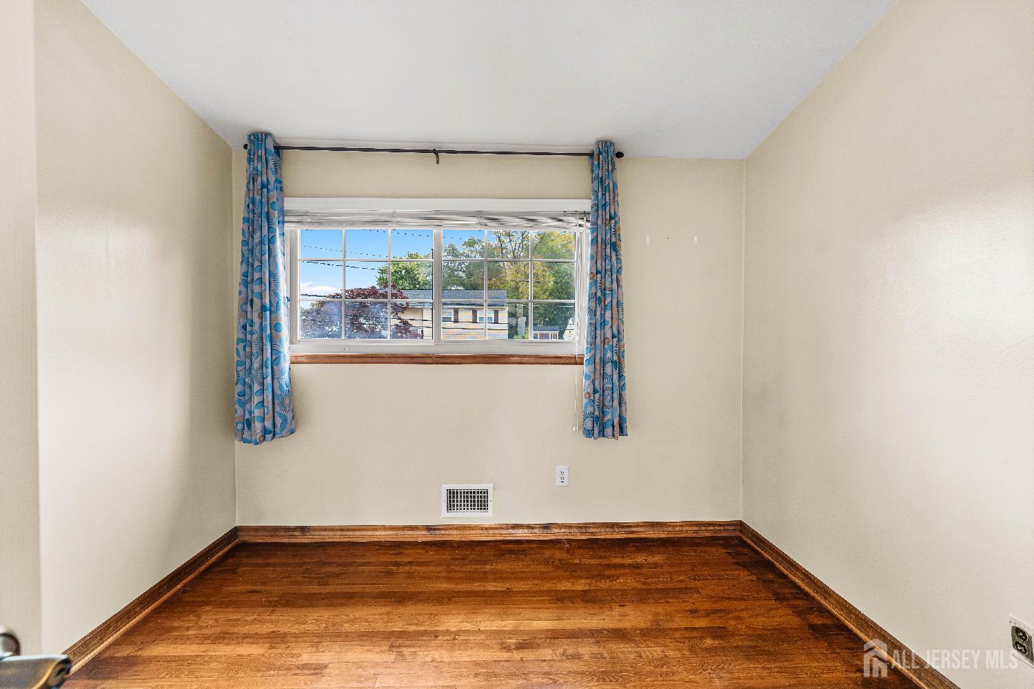 Old Bridge, New Jersey, 08857, United States, 4 Bedrooms Bedrooms, ,2 BathroomsBathrooms,Residential,For Sale,1983937