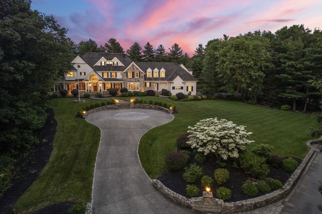 Milton, Massachusetts, 02186, United States, 6 Bedrooms Bedrooms, ,6 BathroomsBathrooms,Residential,For Sale,1940857