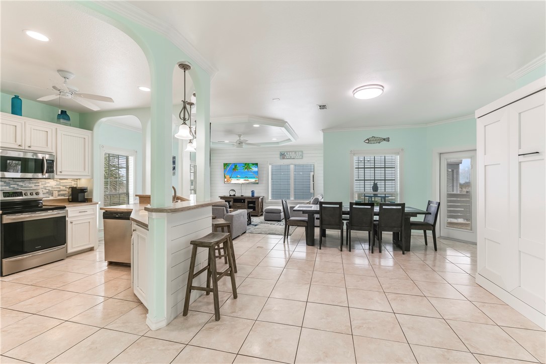Corpus Christi, Texas, 78418, United States, 3 Bedrooms Bedrooms, ,4 BathroomsBathrooms,Residential,For Sale,1758670