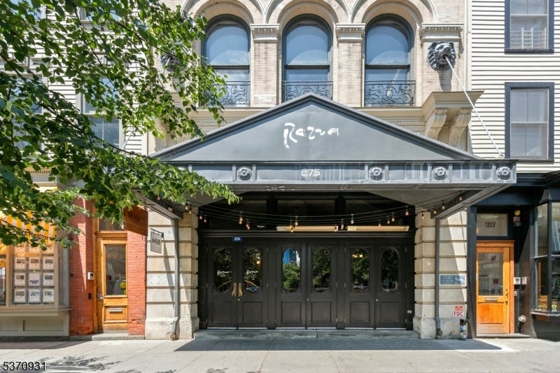 Jersey City, New Jersey, 07302, United States, 1 Bedroom Bedrooms, ,2 BathroomsBathrooms,Residential,For Sale,1942665