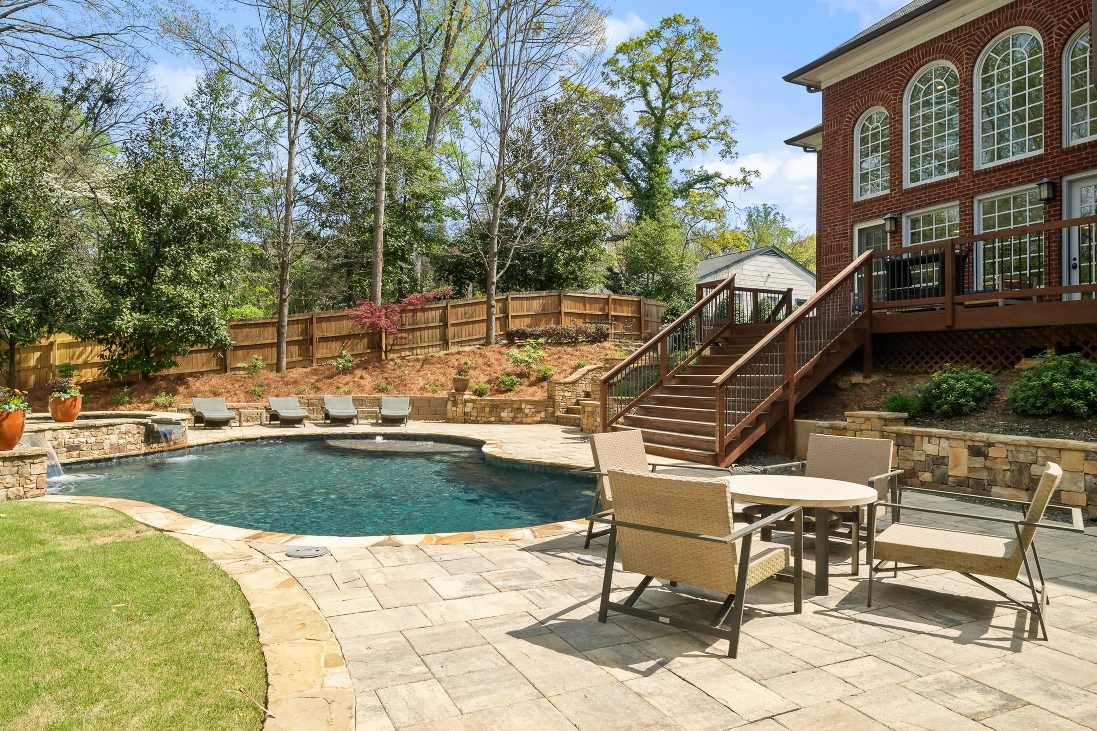  Extraordinary Druid Hills Brick Home with a Resort-caliber Backyard - 物件實景