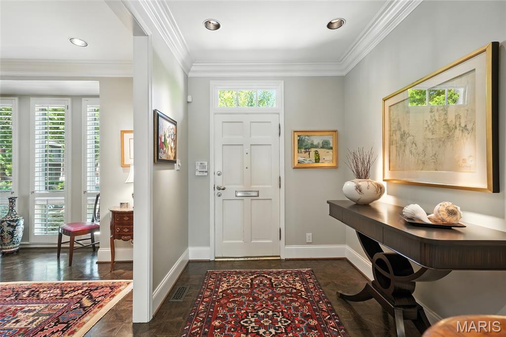 St Louis, Missouri, 63108, United States, 4 Bedrooms Bedrooms, ,5 BathroomsBathrooms,Residential,For Sale,1941664