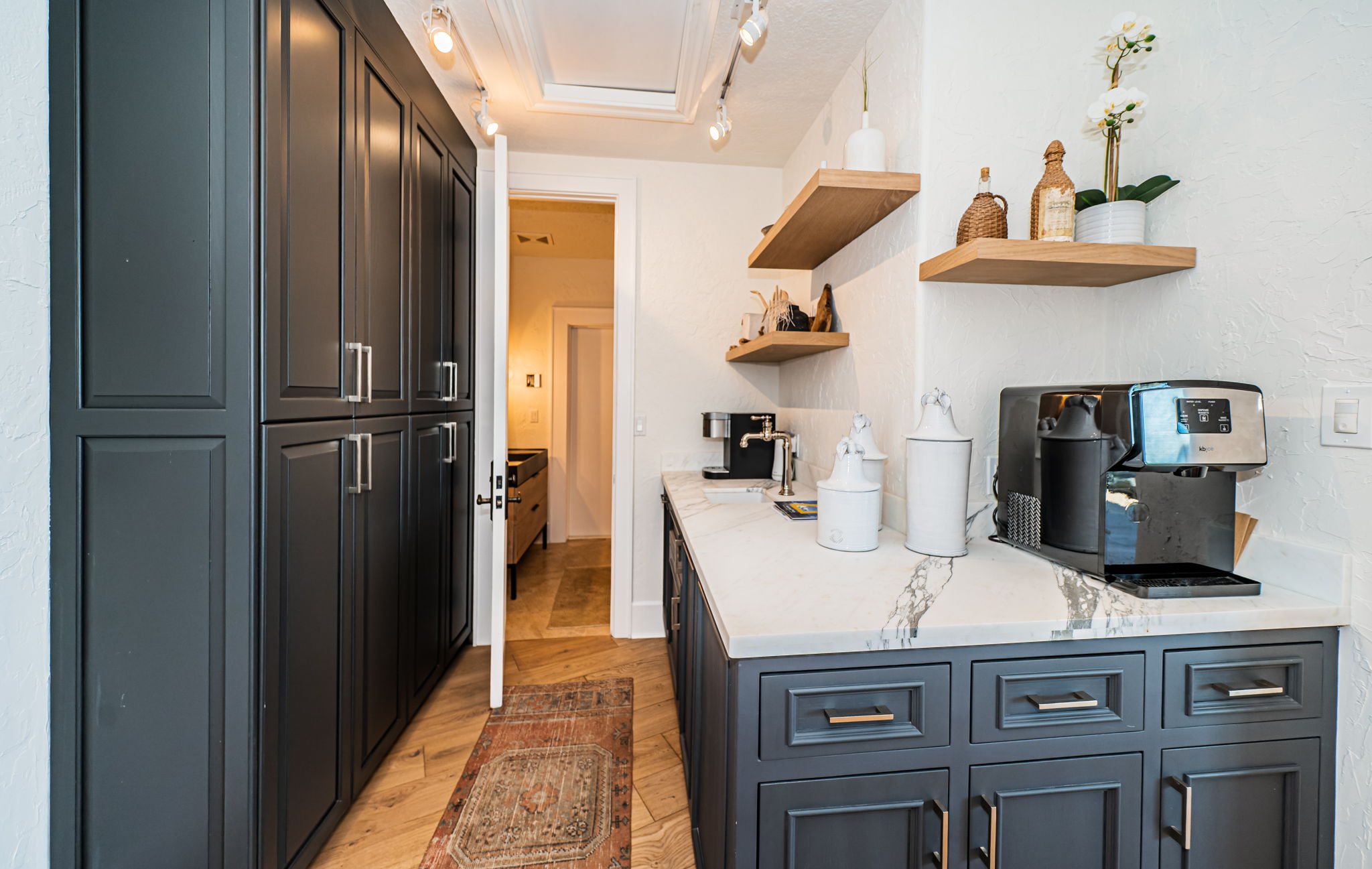 St Petersburg, Florida, 33707, United States, 5 Bedrooms Bedrooms, ,5 BathroomsBathrooms,Residential,For Sale,2007772