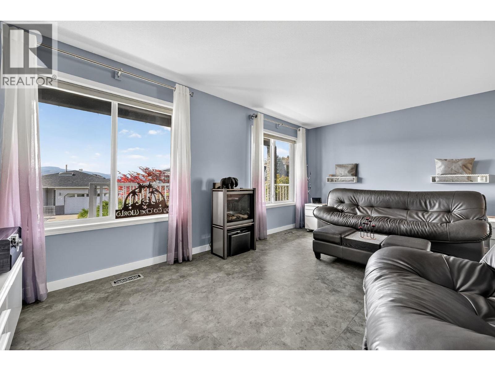 KELOWNA, British Columbia, V1X 7T6, CA, 4 Bedrooms Bedrooms, ,2 BathroomsBathrooms,Residential,For Sale,1918347