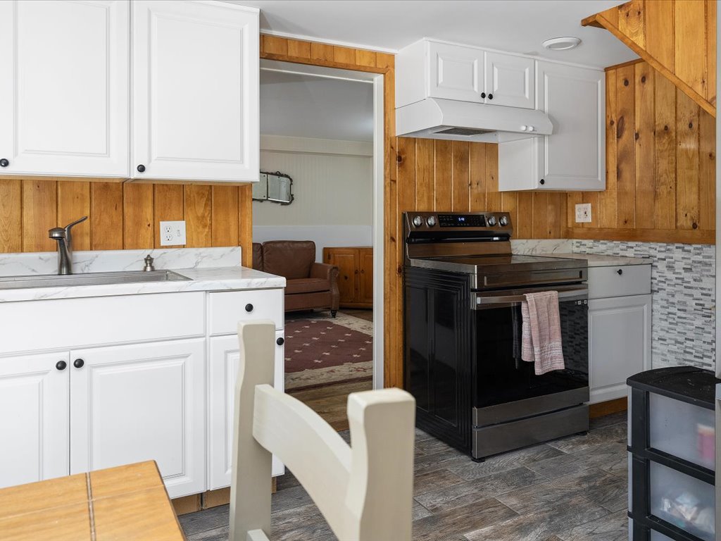 Westerly, Rhode Island, 02891, United States, 5 Bedrooms Bedrooms, ,4 BathroomsBathrooms,Residential,For Sale,1906613