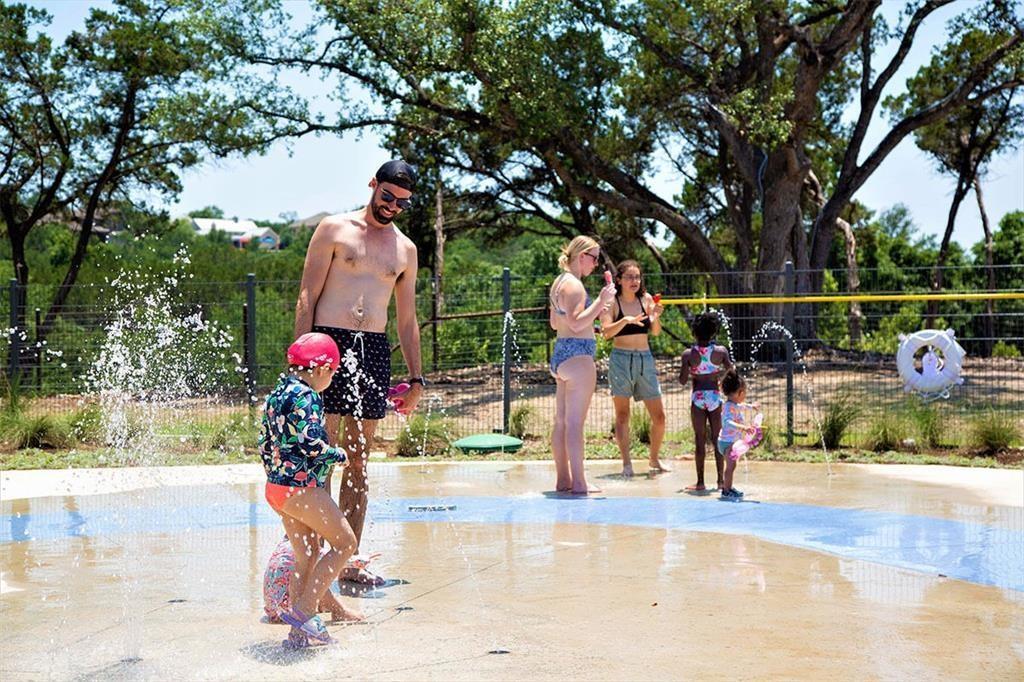 Georgetown, Texas, 78628, United States, 5 Bedrooms Bedrooms, ,5 BathroomsBathrooms,Residential,For Sale,1989408