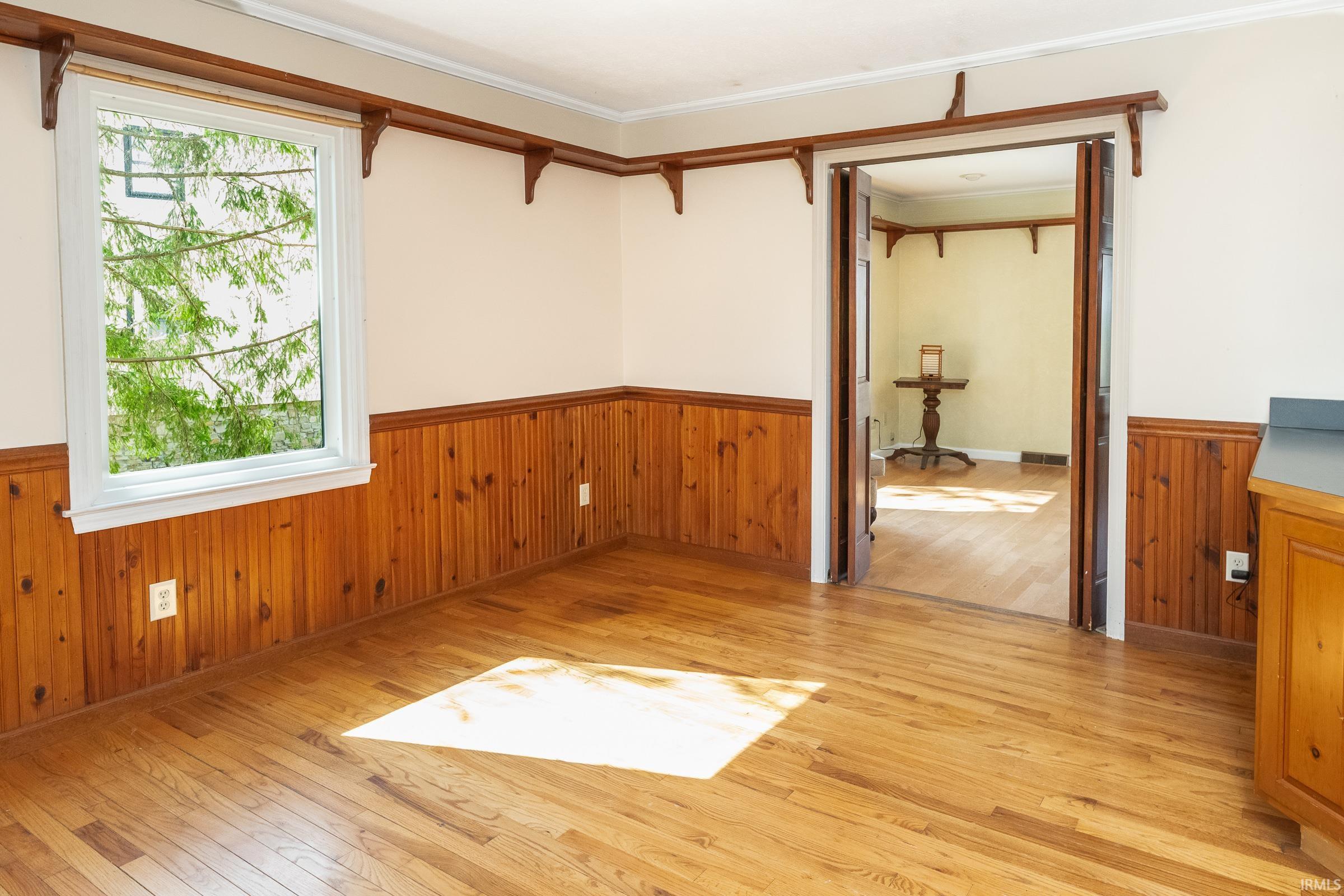 Bloomington, Indiana, 47401, United States, 8 Bedrooms Bedrooms, ,5 BathroomsBathrooms,Residential,For Sale,1988633