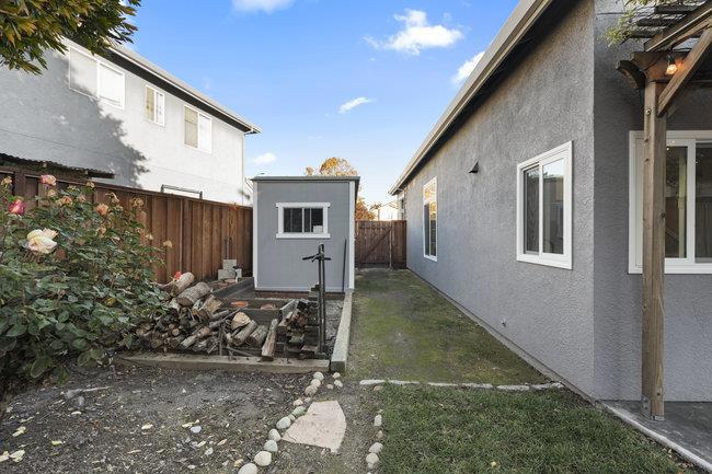 Hollister, California, 95023, United States, 4 Bedrooms Bedrooms, ,3 BathroomsBathrooms,Residential,For Sale,2006459