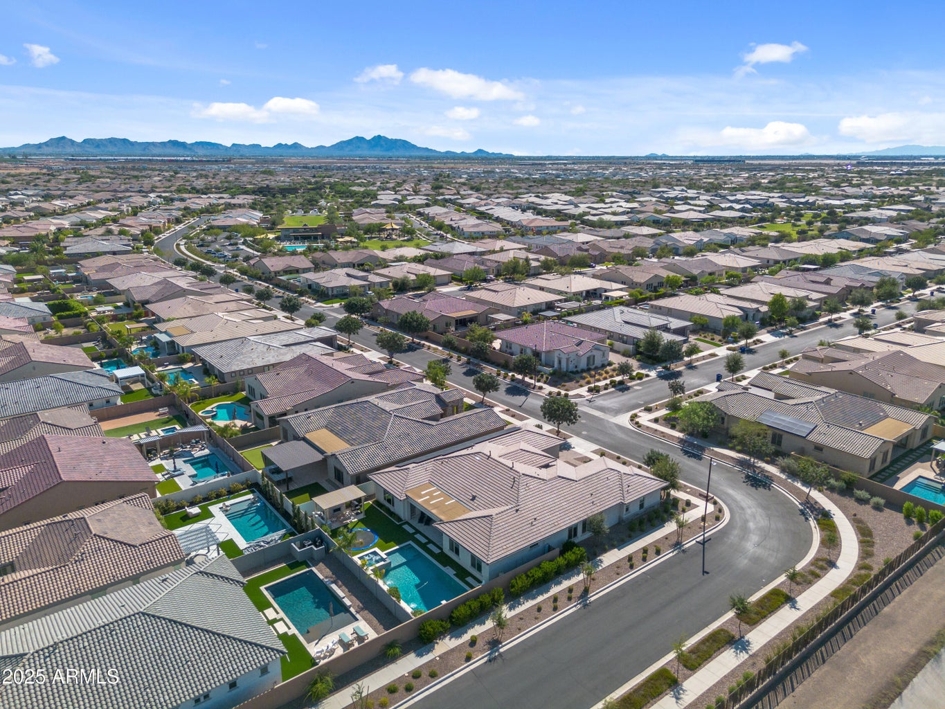 Mesa, Arizona, 85212, United States, 5 Bedrooms Bedrooms, ,5 BathroomsBathrooms,Residential,For Sale,1981050