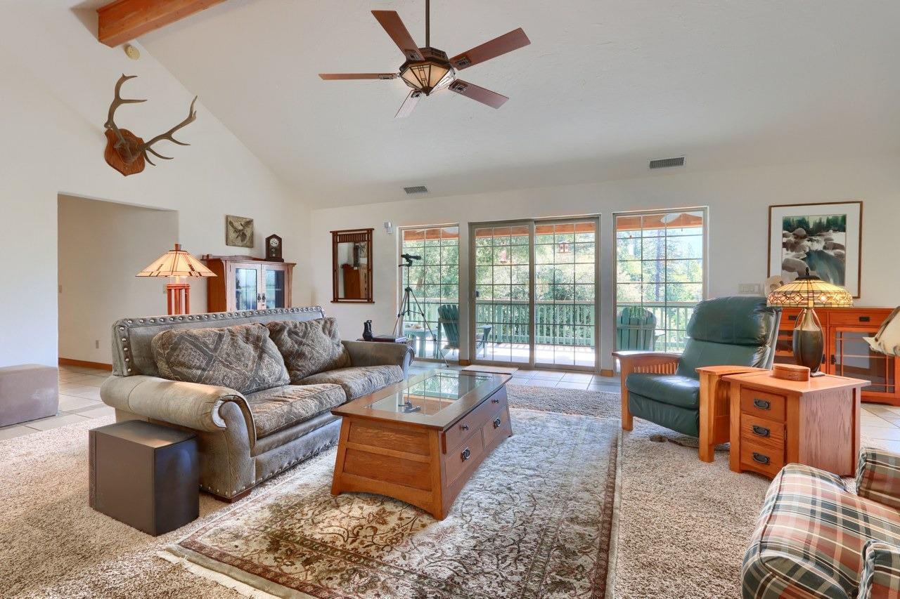 Mariposa, California, 95338, United States, 3 Bedrooms Bedrooms, ,3 BathroomsBathrooms,Residential,For Sale,1988847