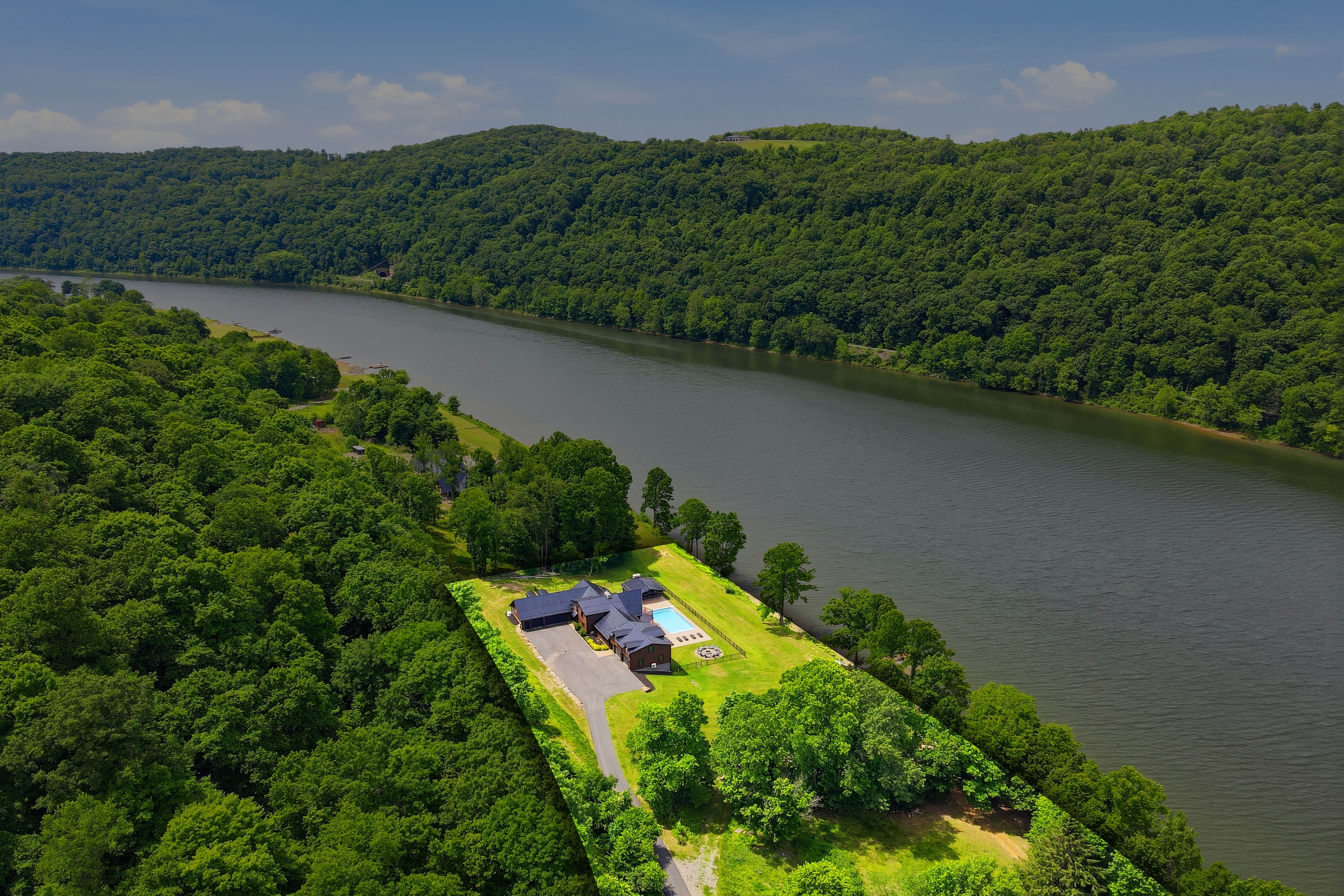  1050 Wattersonville Road, Allegheny Riverfront - 物件實景