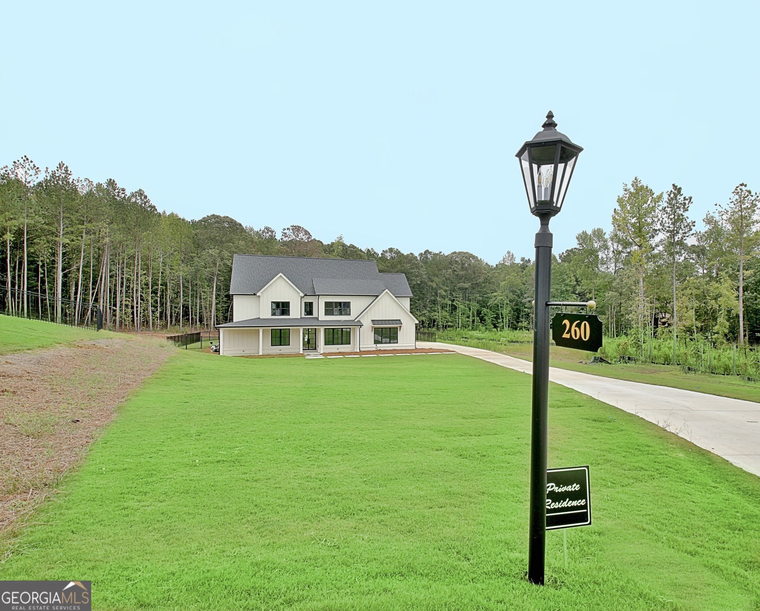 Tyrone, Georgia, 30290, United States, 6 Bedrooms Bedrooms, ,6 BathroomsBathrooms,Residential,For Sale,1859039