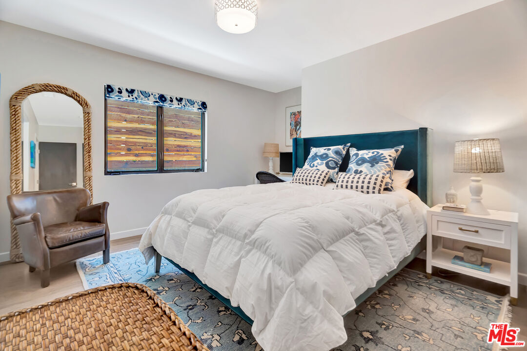 Malibu, California, 90265, United States, 4 Bedrooms Bedrooms, ,3 BathroomsBathrooms,Residential,For Sale,1925740