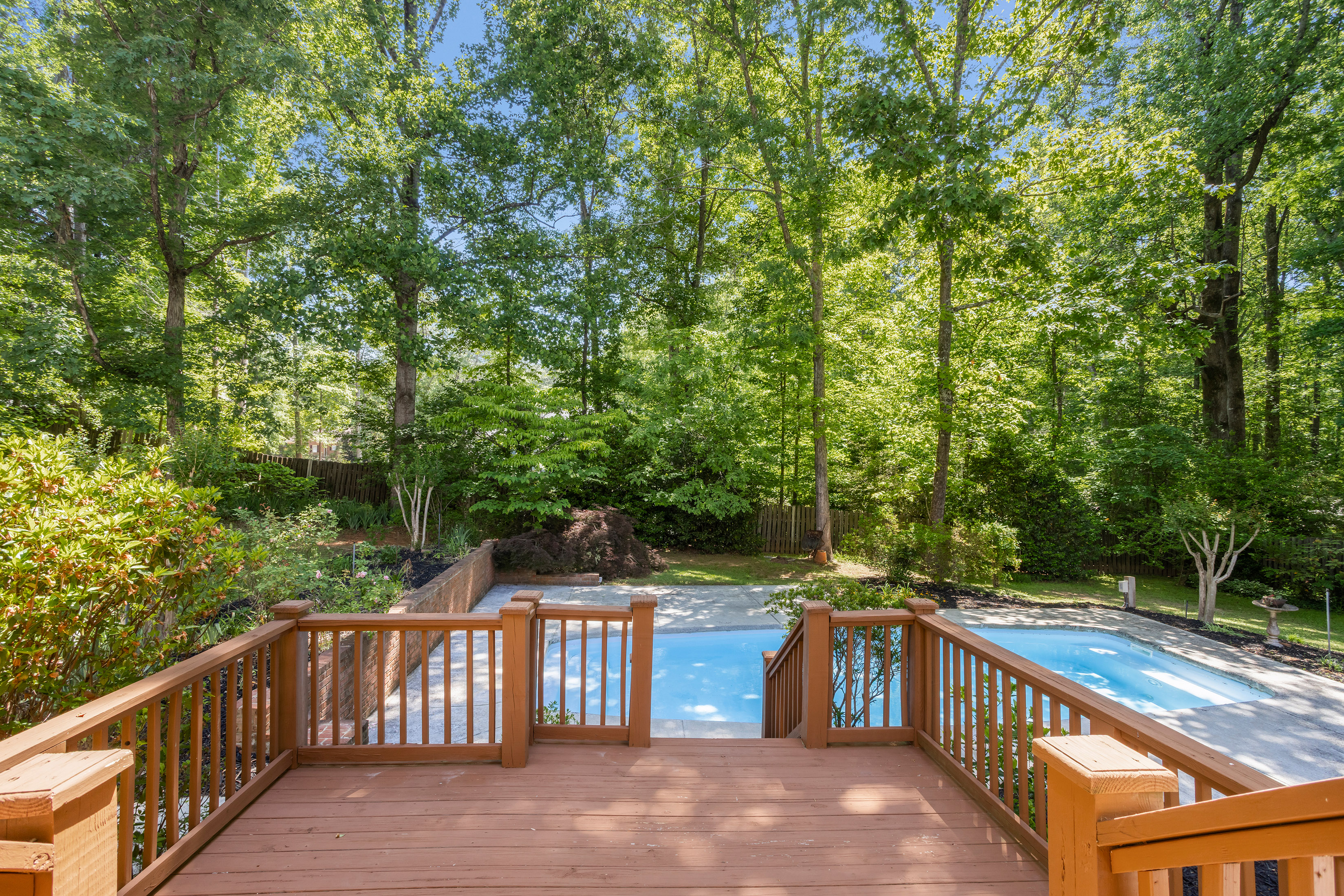  Custom-Built Brick Home with Saltwater Pool in Conyers - 物件實景