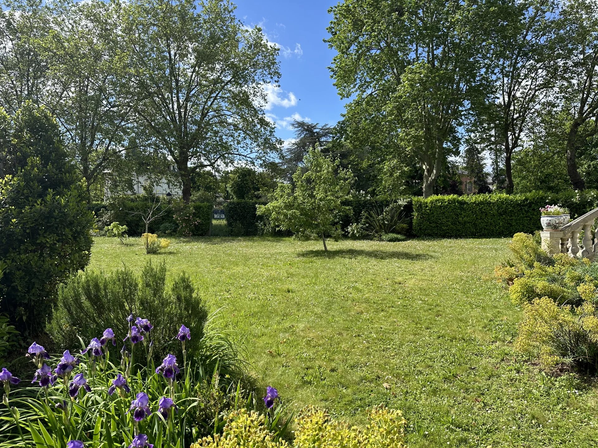 Le Vésinet, Île-de-France, 78110, FR, 7 Bedrooms Bedrooms, ,3 BathroomsBathrooms,Residential,For Sale,1994787