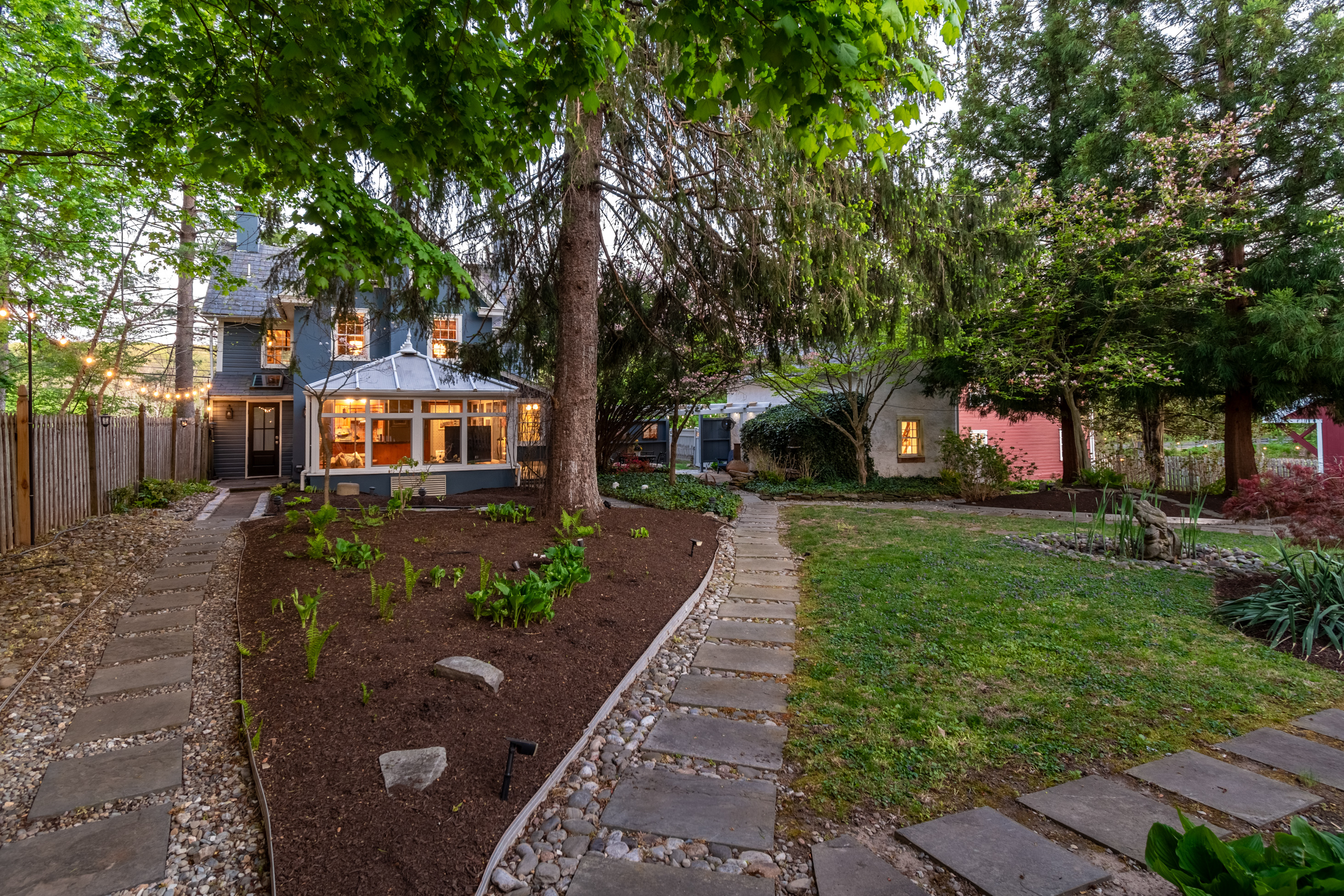  Historic New Hope Home with Updated Pool, Heated Studio, and Bucks County Charm - 物件實景