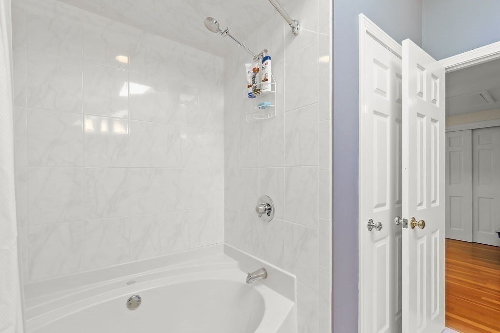 Plymouth, Massachusetts, 02360, United States, 4 Bedrooms Bedrooms, ,5 BathroomsBathrooms,Residential,For Sale,2040614