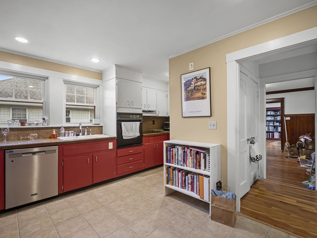 Belmont, Massachusetts, 02478, United States, 3 Bedrooms Bedrooms, ,1 BathroomBathrooms,Residential,For Sale,1988371