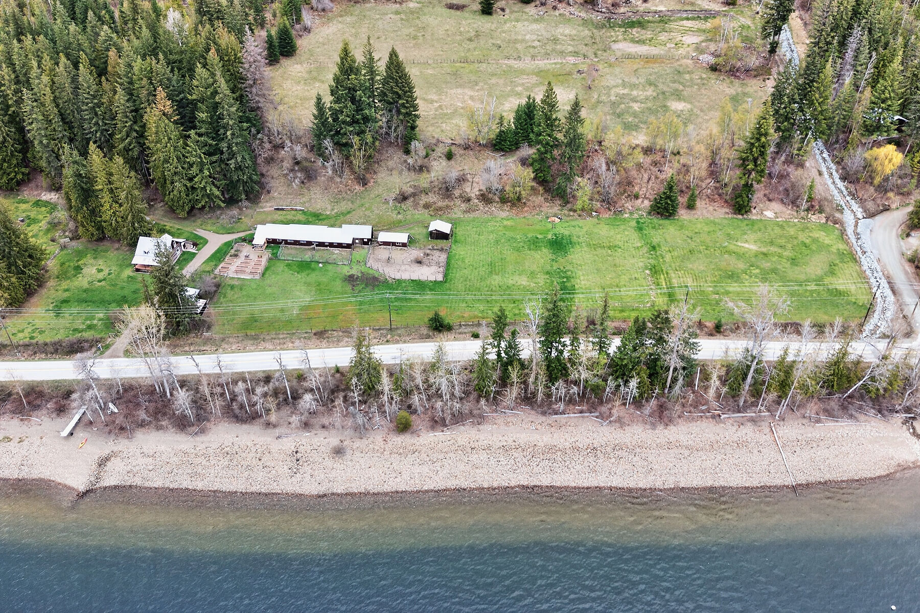  Own A Piece of Shuswap History - 物件實景