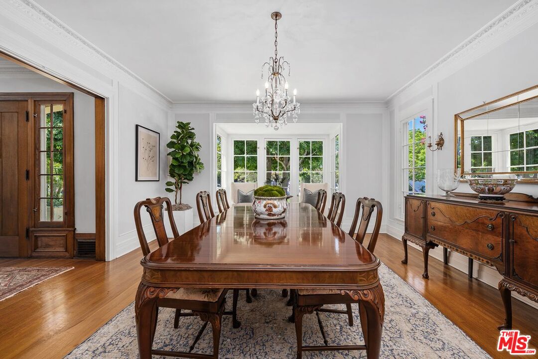 Los Angeles, California, 90004, United States, 5 Bedrooms Bedrooms, ,3 BathroomsBathrooms,Residential,For Sale,1940540