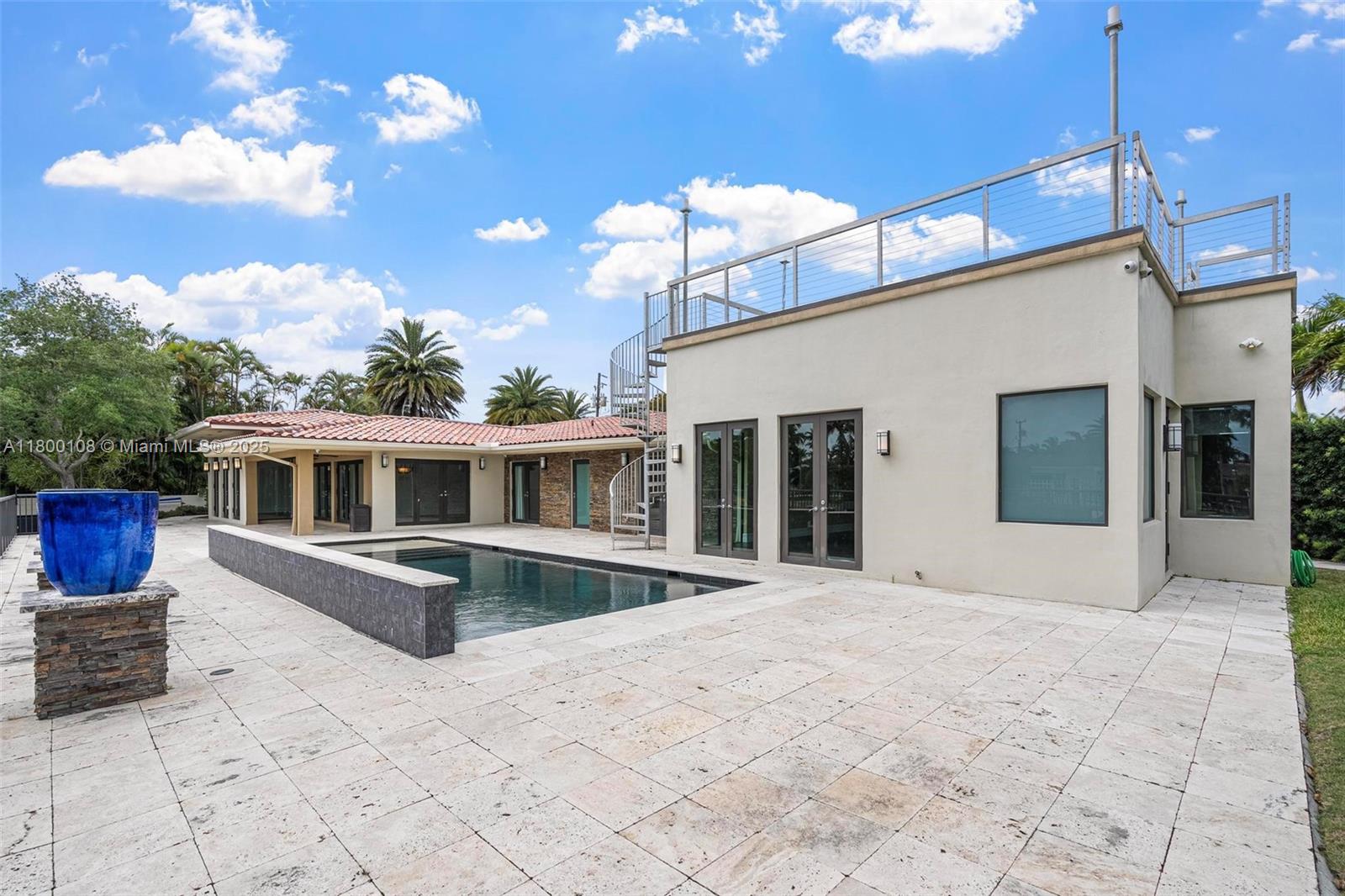 North Miami, Florida, 33181, United States, 5 Bedrooms Bedrooms, ,5 BathroomsBathrooms,Residential,For Sale,1804760