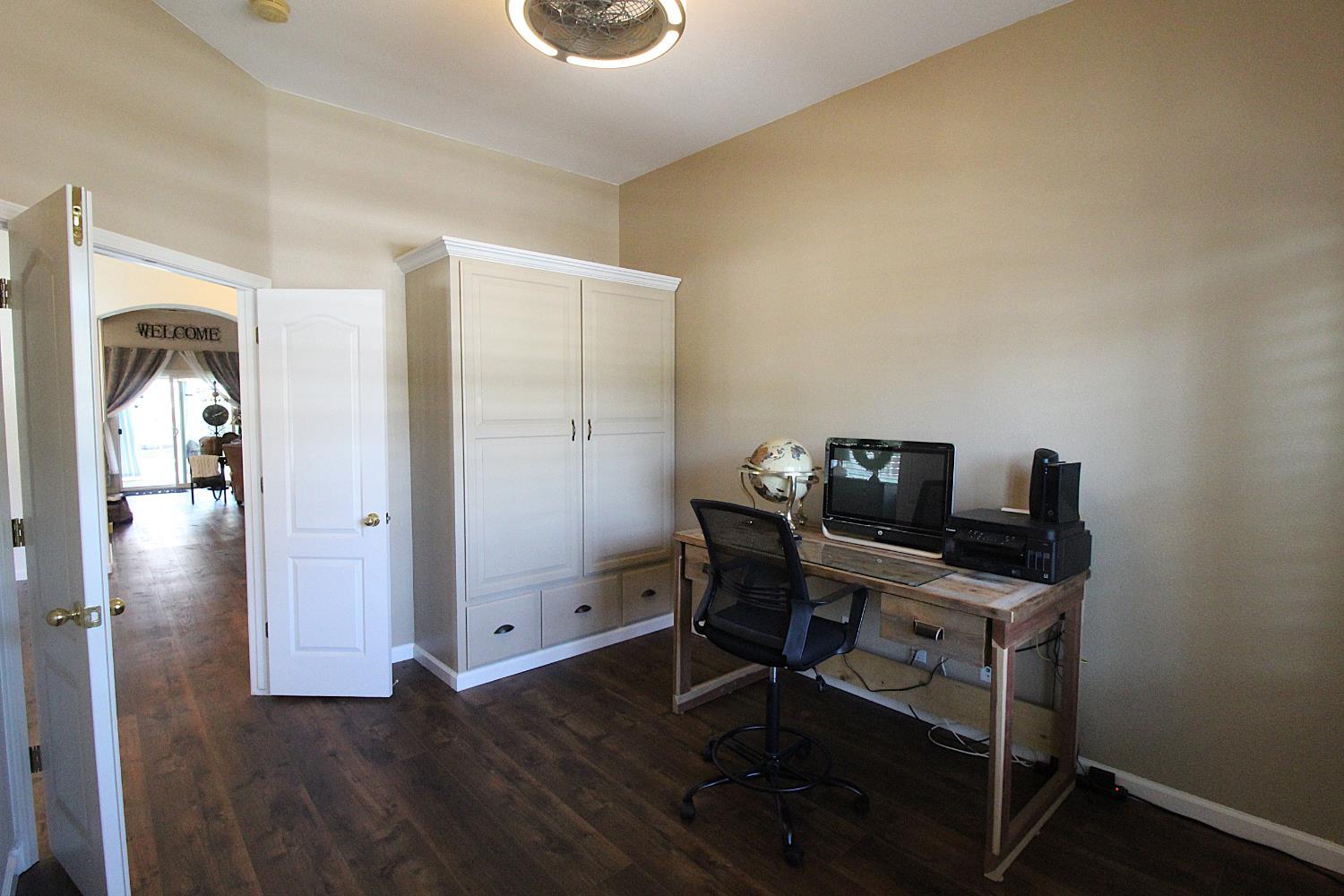 Riverbank, California, 95367, United States, 4 Bedrooms Bedrooms, ,2 BathroomsBathrooms,Residential,For Sale,1976326