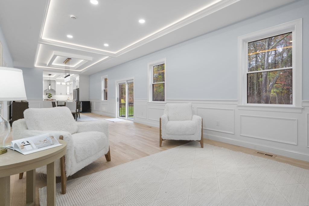 Bedford, Massachusetts, 01730, United States, 4 Bedrooms Bedrooms, ,5 BathroomsBathrooms,Residential,For Sale,1989908