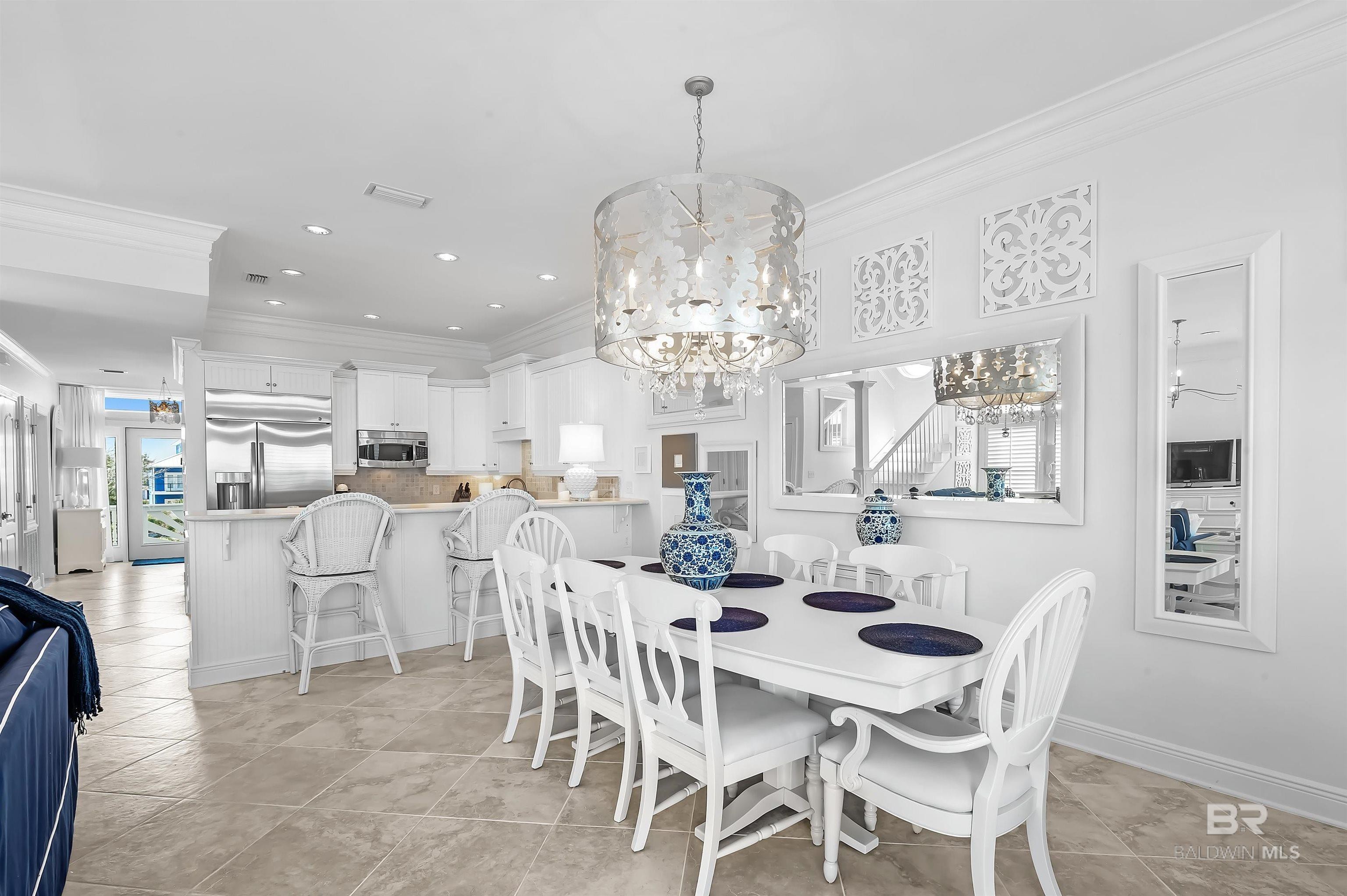 Pensacola, Florida, 32507, United States, 8 Bedrooms Bedrooms, ,9 BathroomsBathrooms,Residential,For Sale,1983870